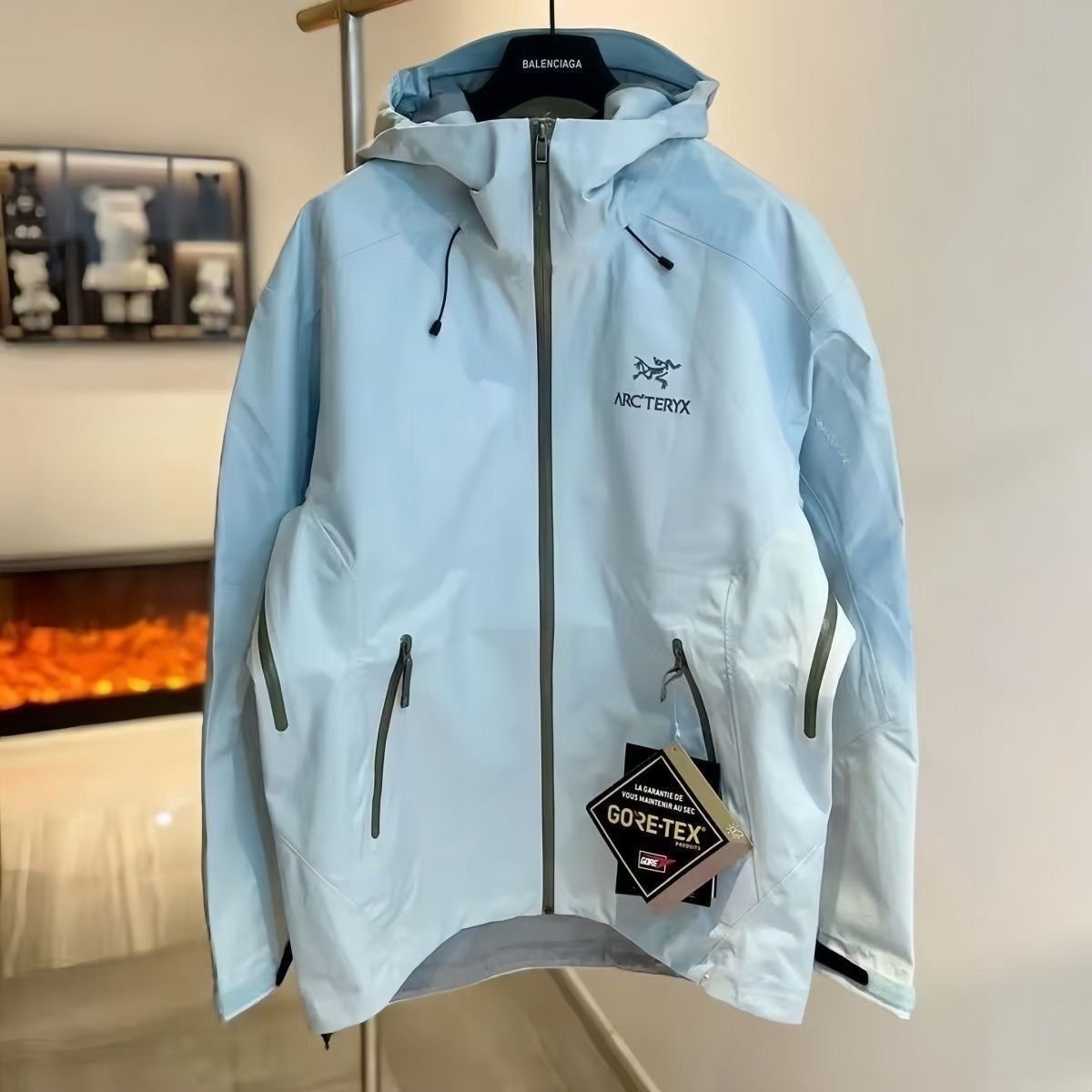 【ARC'TERYX旗艦店】トレッキングジャケット ご好評に付き再入荷！