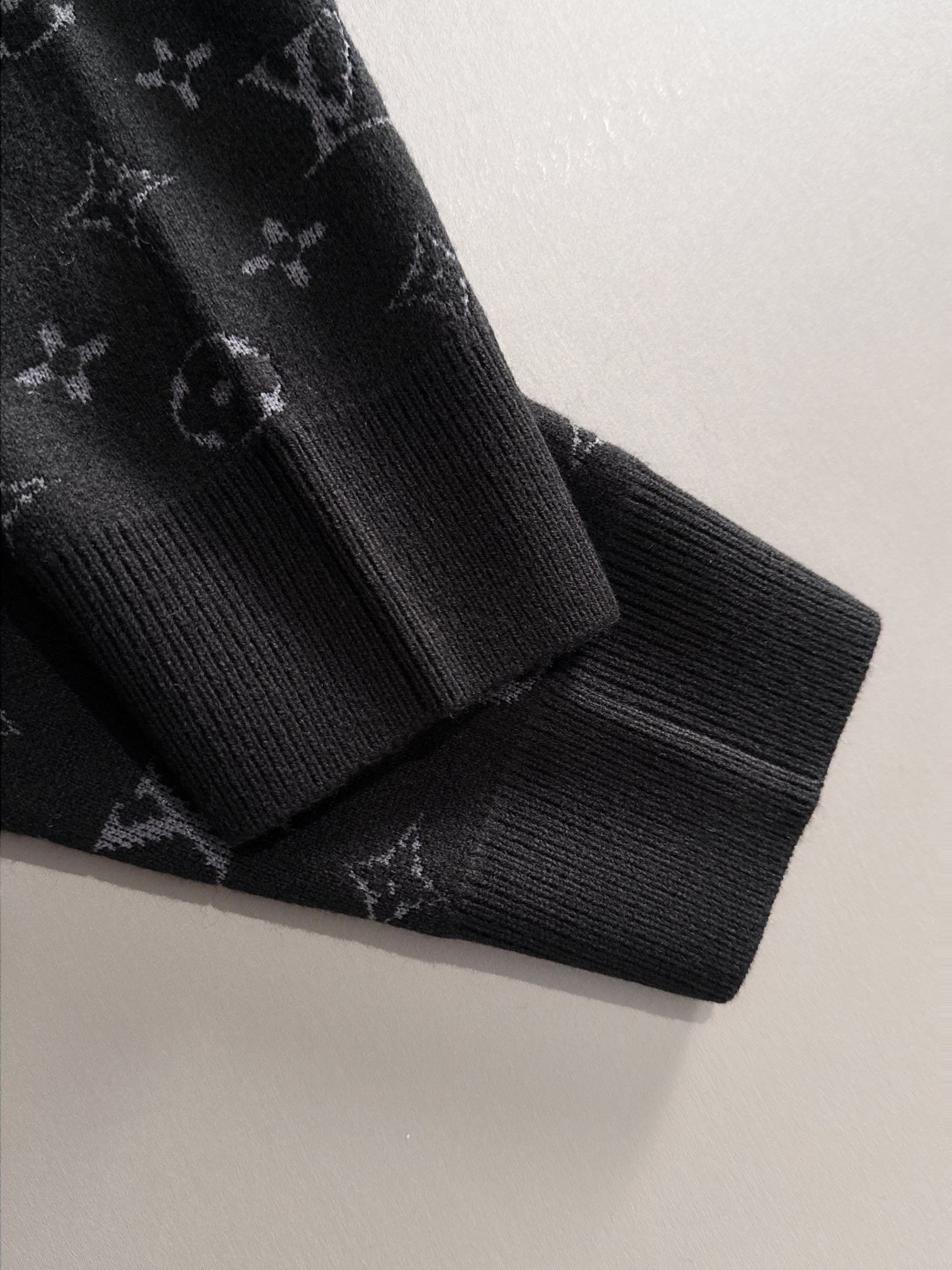 【LOUIS VUITTON旗艦店】ルイヴィトン セーター 男女兼用 ご好評に付き再入荷！