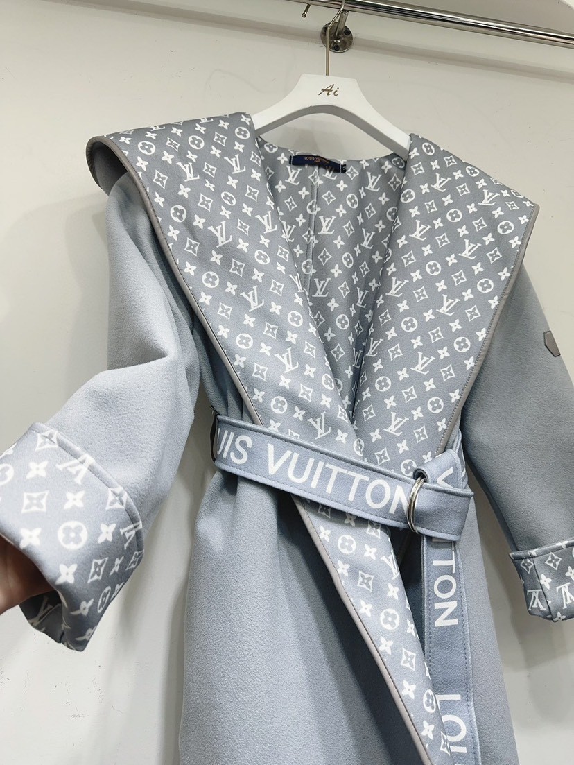 【LOUIS VUITTON旗艦店】ルイヴィトン ミドル丈のコート ご好評に付き再入荷！