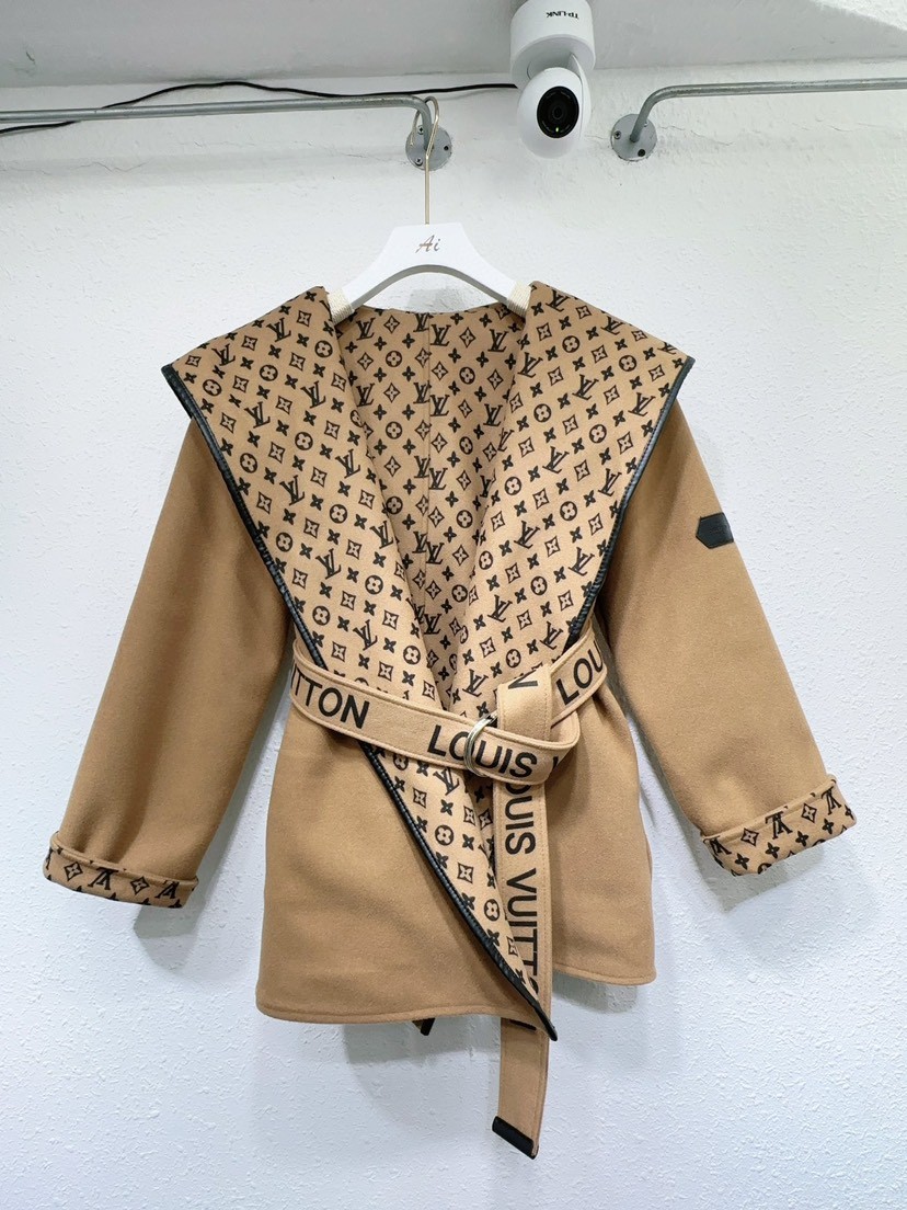 【LOUIS VUITTON旗艦店】ルイヴィトン ミドル丈のコート ご好評に付き再入荷！