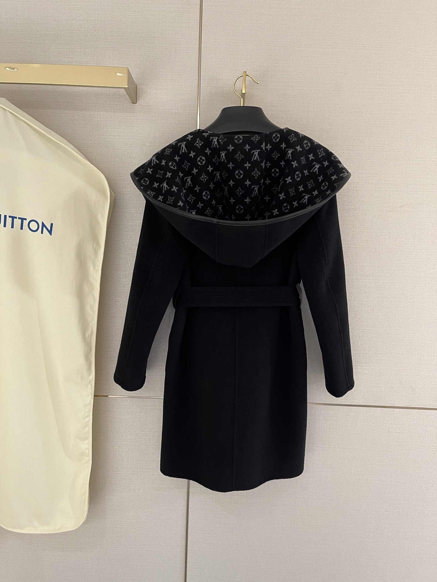 【LOUIS VUITTON旗艦店】ルイヴィトン ロングコート ご好評に付き再入荷！