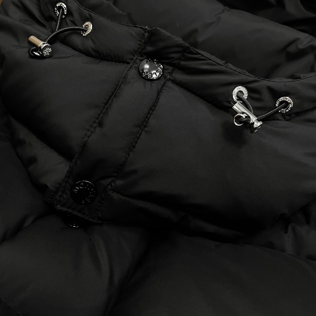 【MONCLER 公式旗艦店】モンクレール ダウンジャケット ご好評に付き再入荷！
