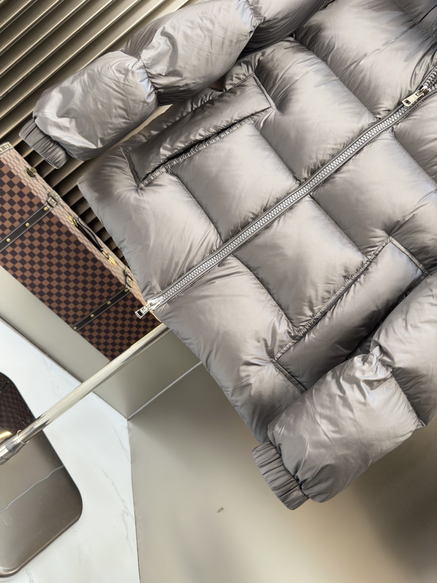 【MONCLER 公式旗艦店】モンクレール ダウンジャケット ご好評に付き再入荷！