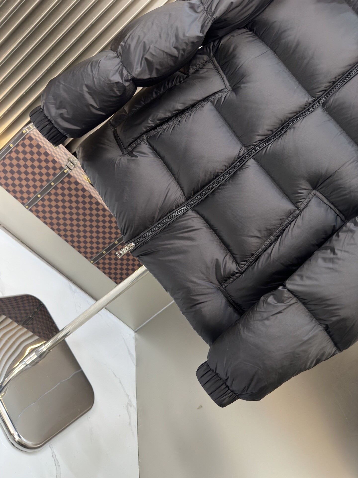 【MONCLER 公式旗艦店】モンクレール ダウンジャケット ご好評に付き再入荷！