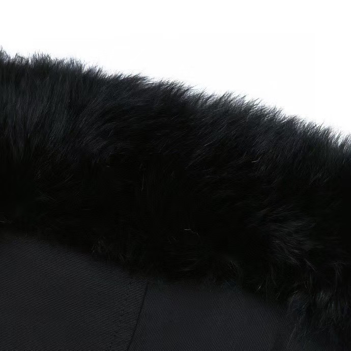 【MOOSE KNUCKLES 公式旗艦店】女性用ダウンジャケット ご好評に付き再入荷！