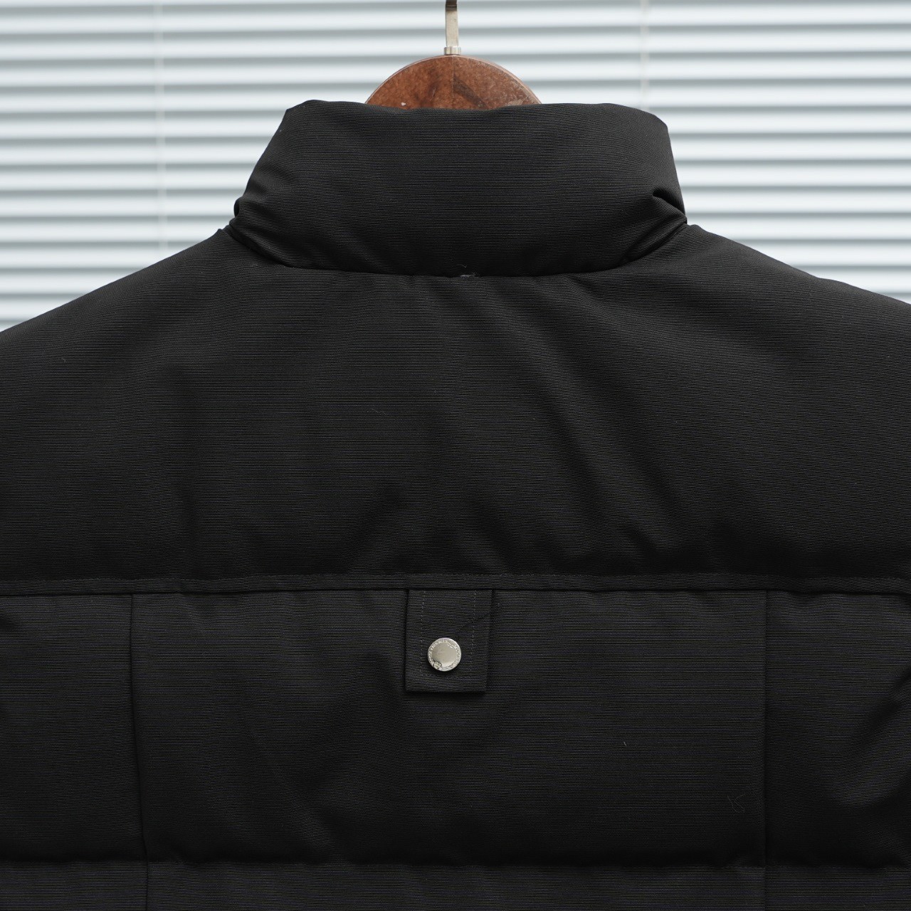 【MOOSE KNUCKLES 公式旗艦店】ダウンベスト ご好評に付き再入荷！