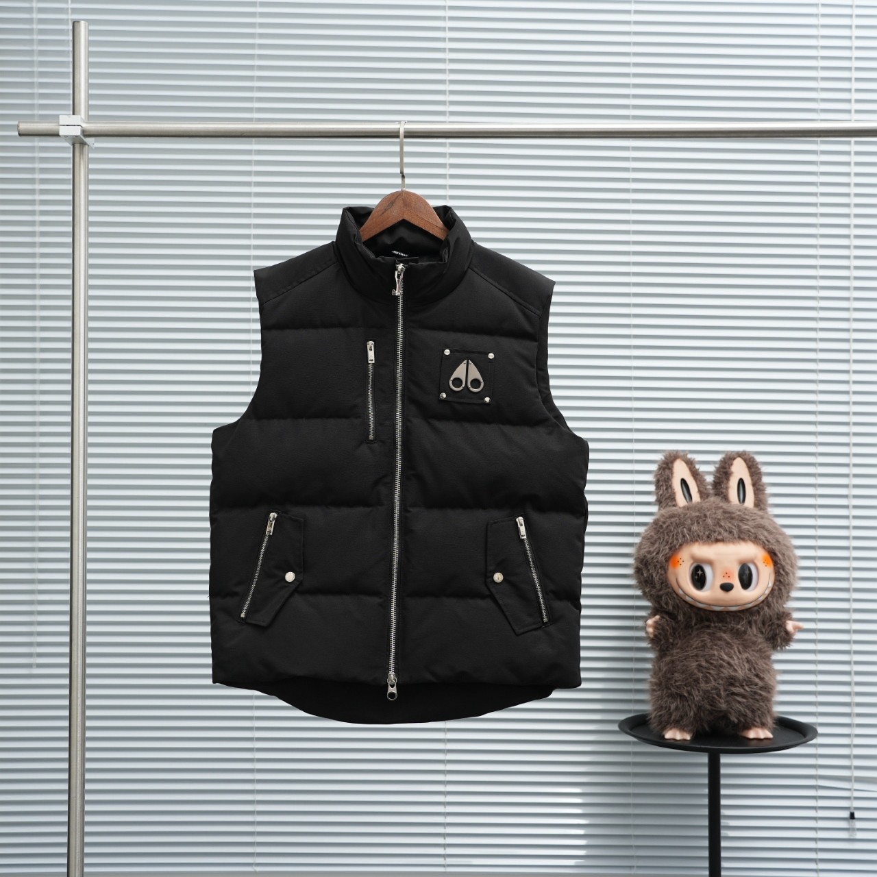 【MOOSE KNUCKLES 公式旗艦店】ダウンベスト ご好評に付き再入荷！