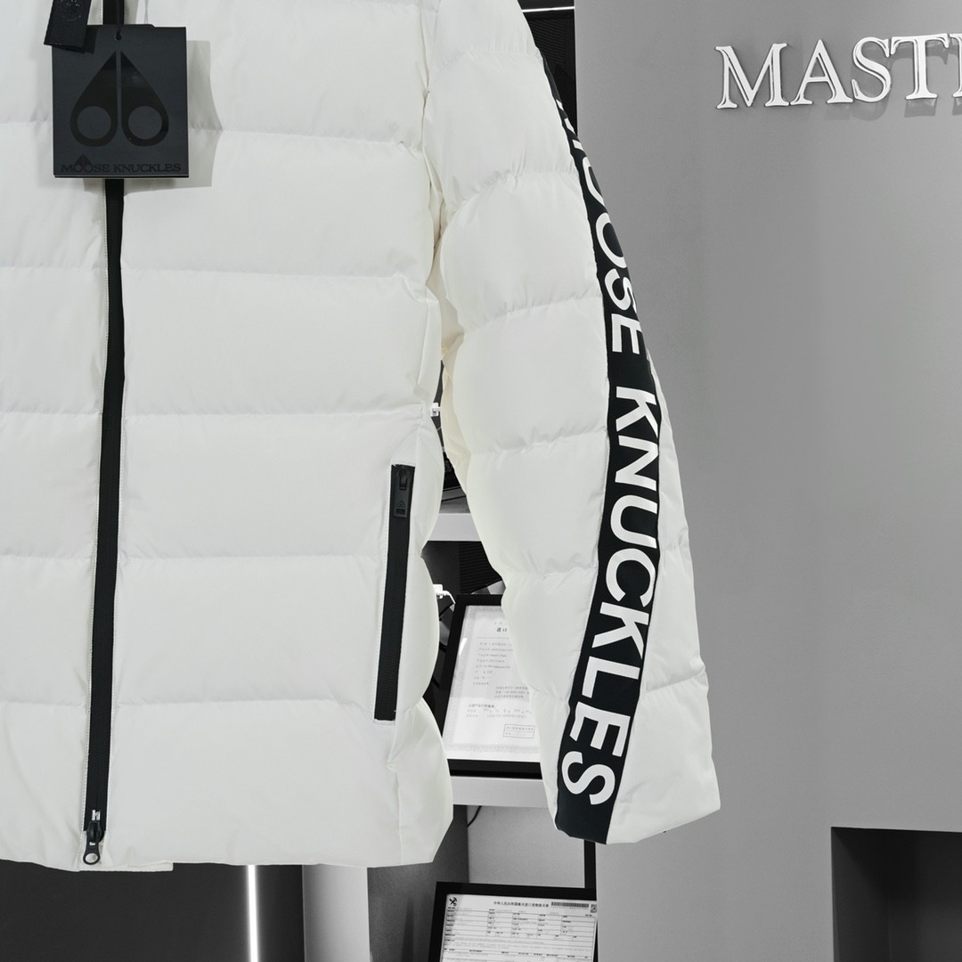 【MOOSE KNUCKLES 公式旗艦店】ダウンジャケット ご好評に付き再入荷！