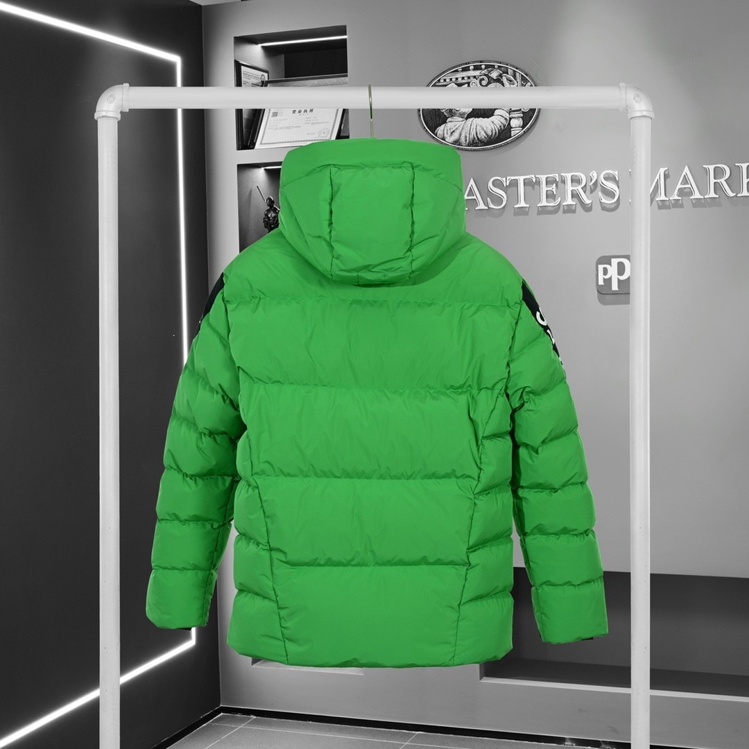 【MOOSE KNUCKLES 公式旗艦店】ダウンジャケット ご好評に付き再入荷！