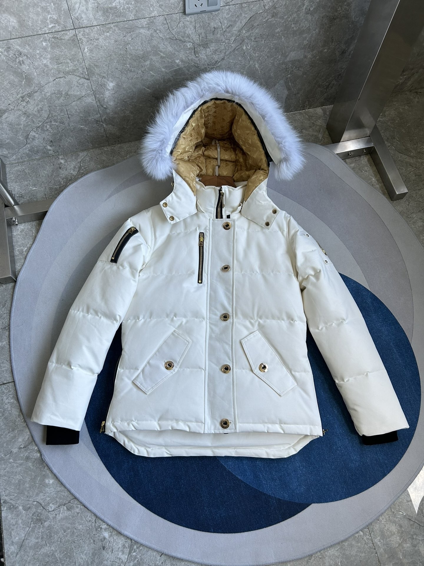 【MOOSE KNUCKLES 公式旗艦店】ダウンジャケット05 ご好評に付き再入荷！