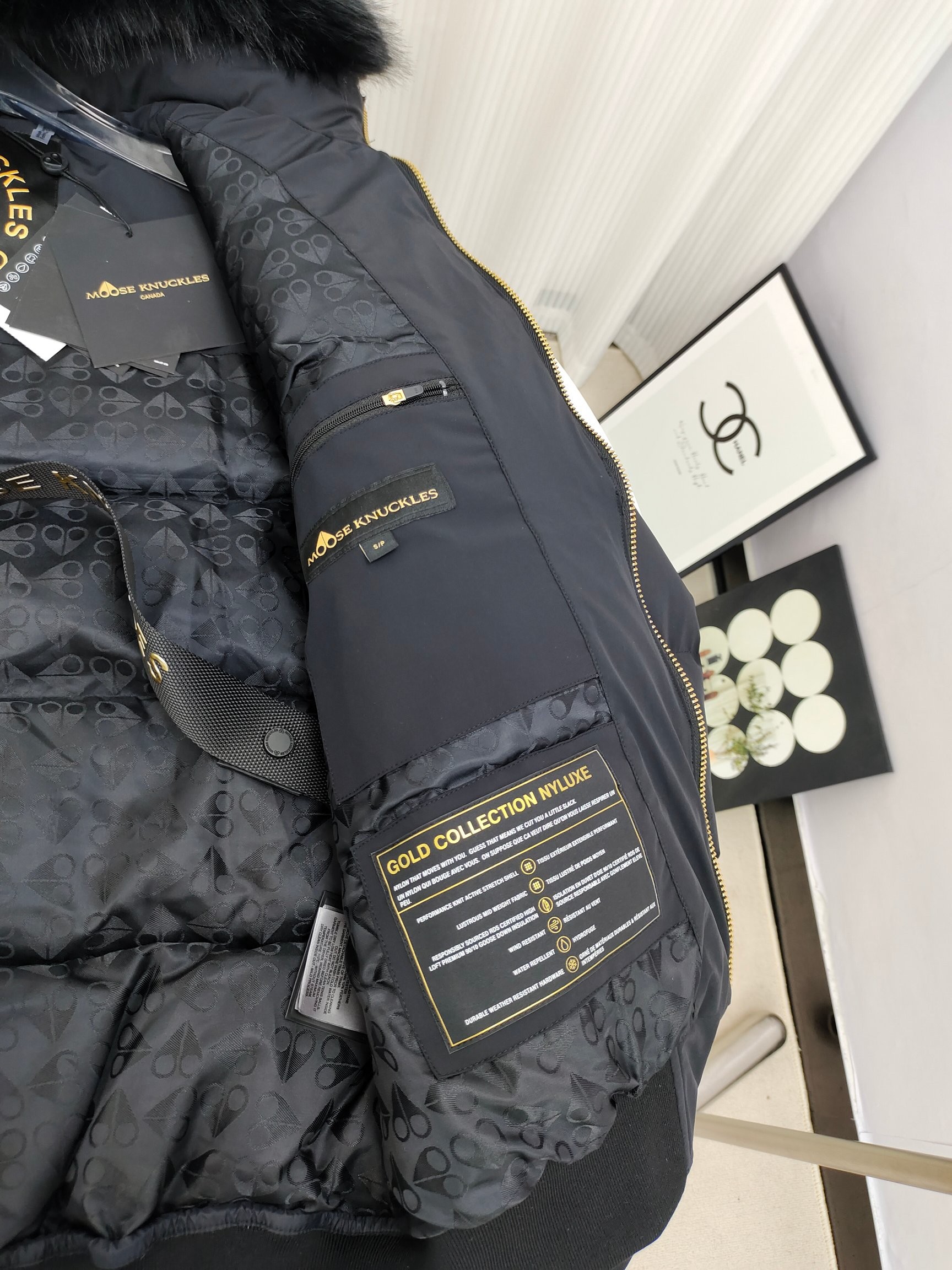 【MOOSE KNUCKLES 公式旗艦店】ダウンジャケット 男女兼用 ご好評に付き再入荷！