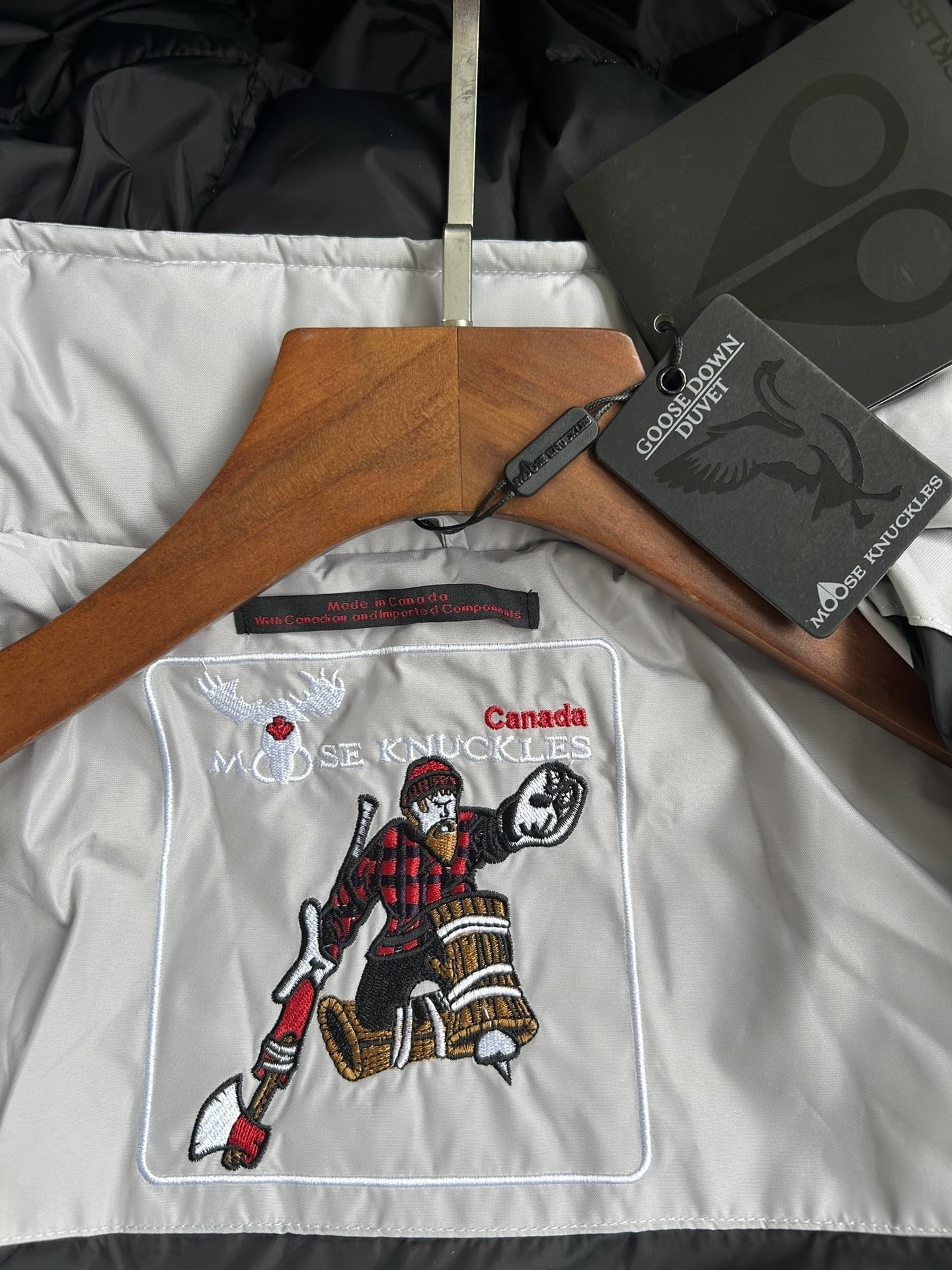 【MOOSE KNUCKLES 公式旗艦店】ダウンジャケット 男女兼用 ご好評に付き再入荷！