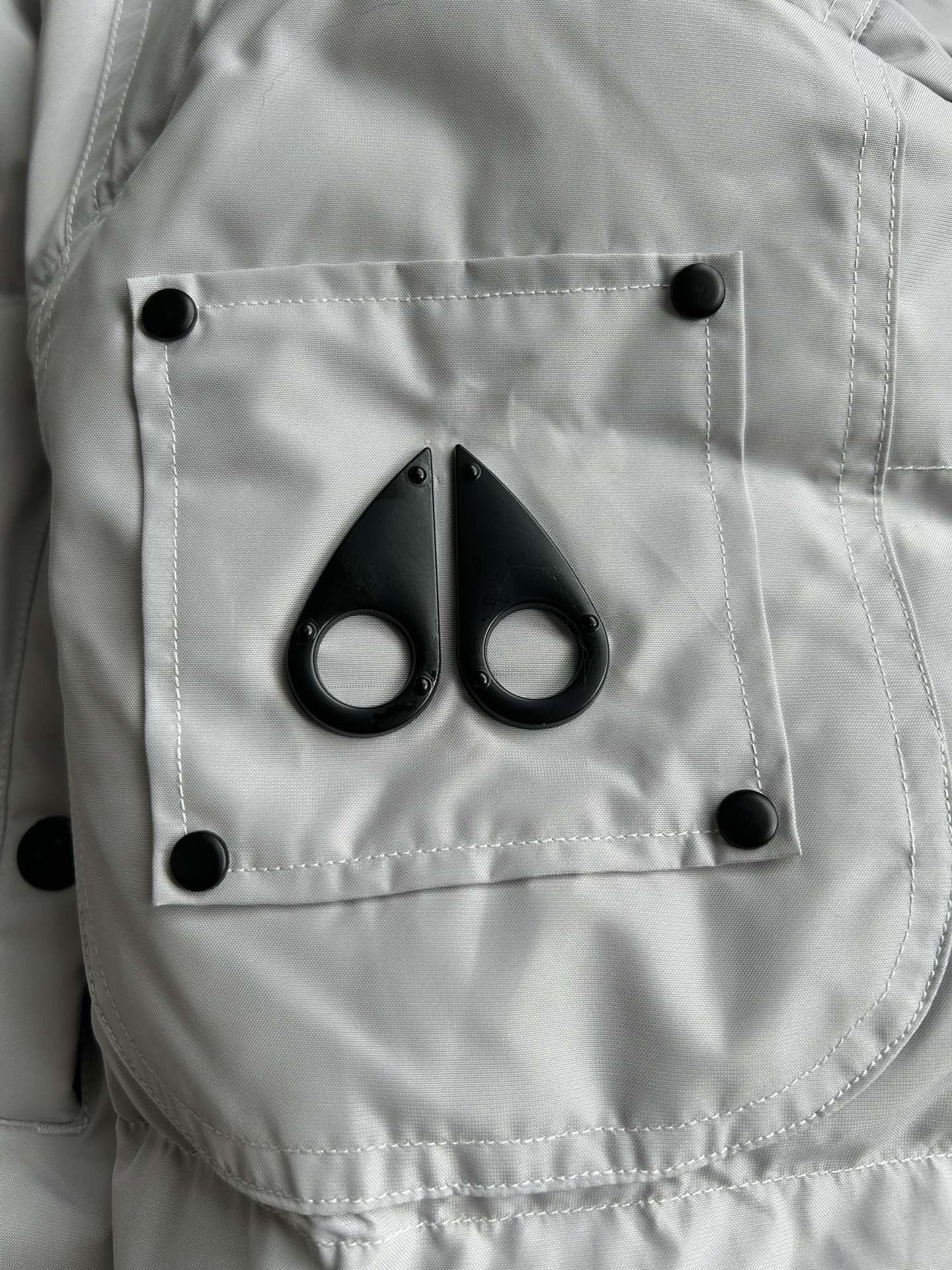 【MOOSE KNUCKLES 公式旗艦店】ダウンジャケット 男女兼用 ご好評に付き再入荷！