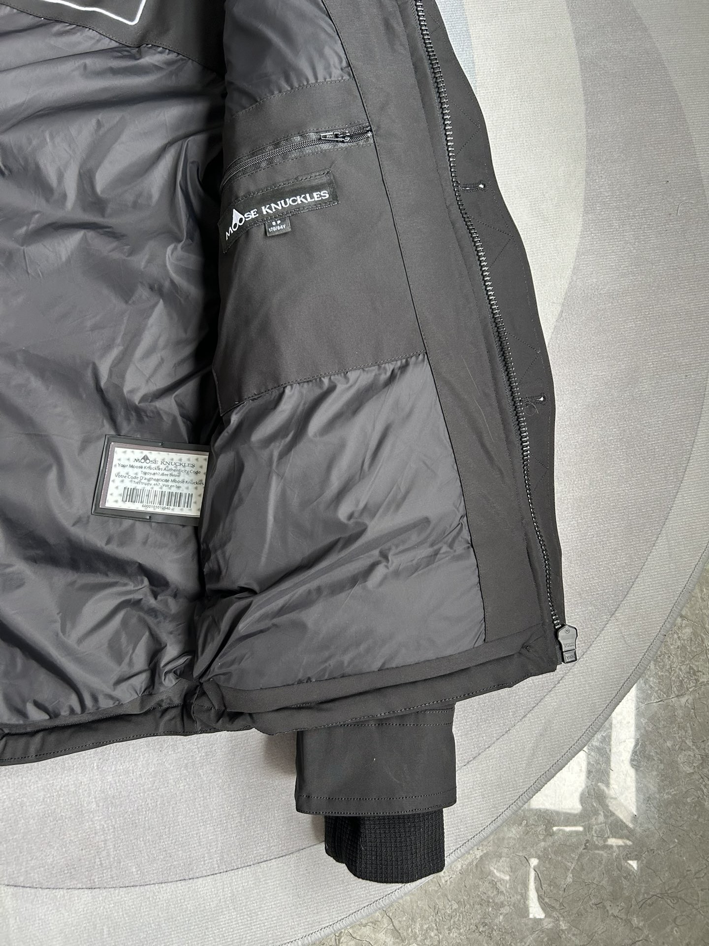 【MOOSE KNUCKLES 公式旗艦店】ダウンジャケット 男女兼用 ご好評に付き再入荷！
