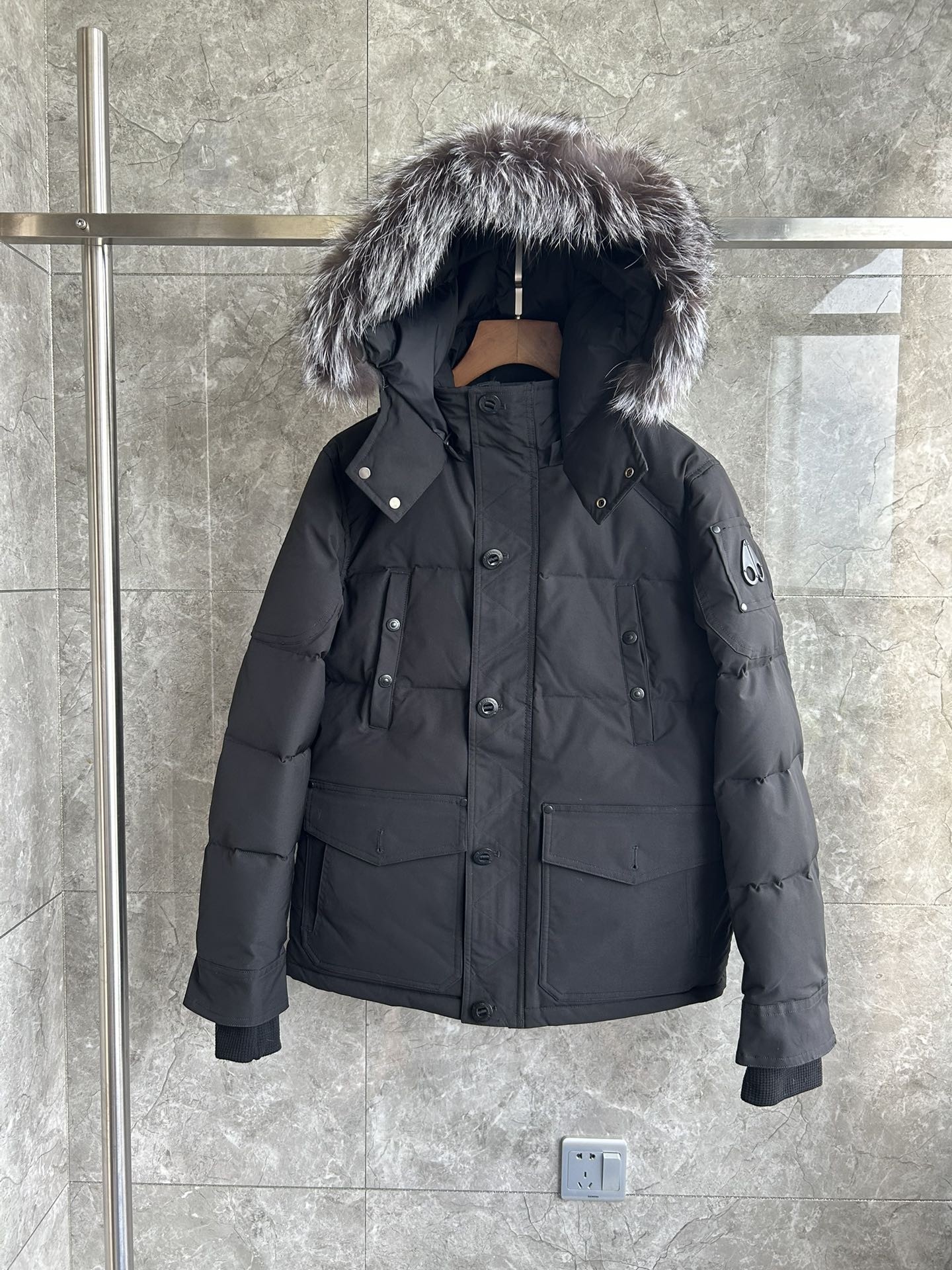 【MOOSE KNUCKLES 公式旗艦店】ダウンジャケット 男女兼用 ご好評に付き再入荷！