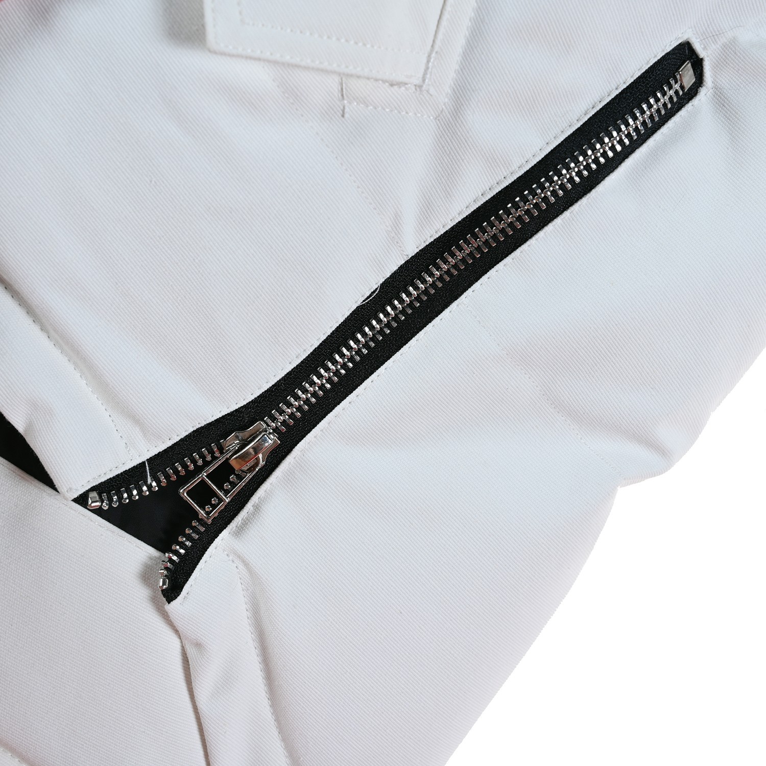 【MOOSE KNUCKLES 公式旗艦店】ダウンジャケット ご好評に付き再入荷！