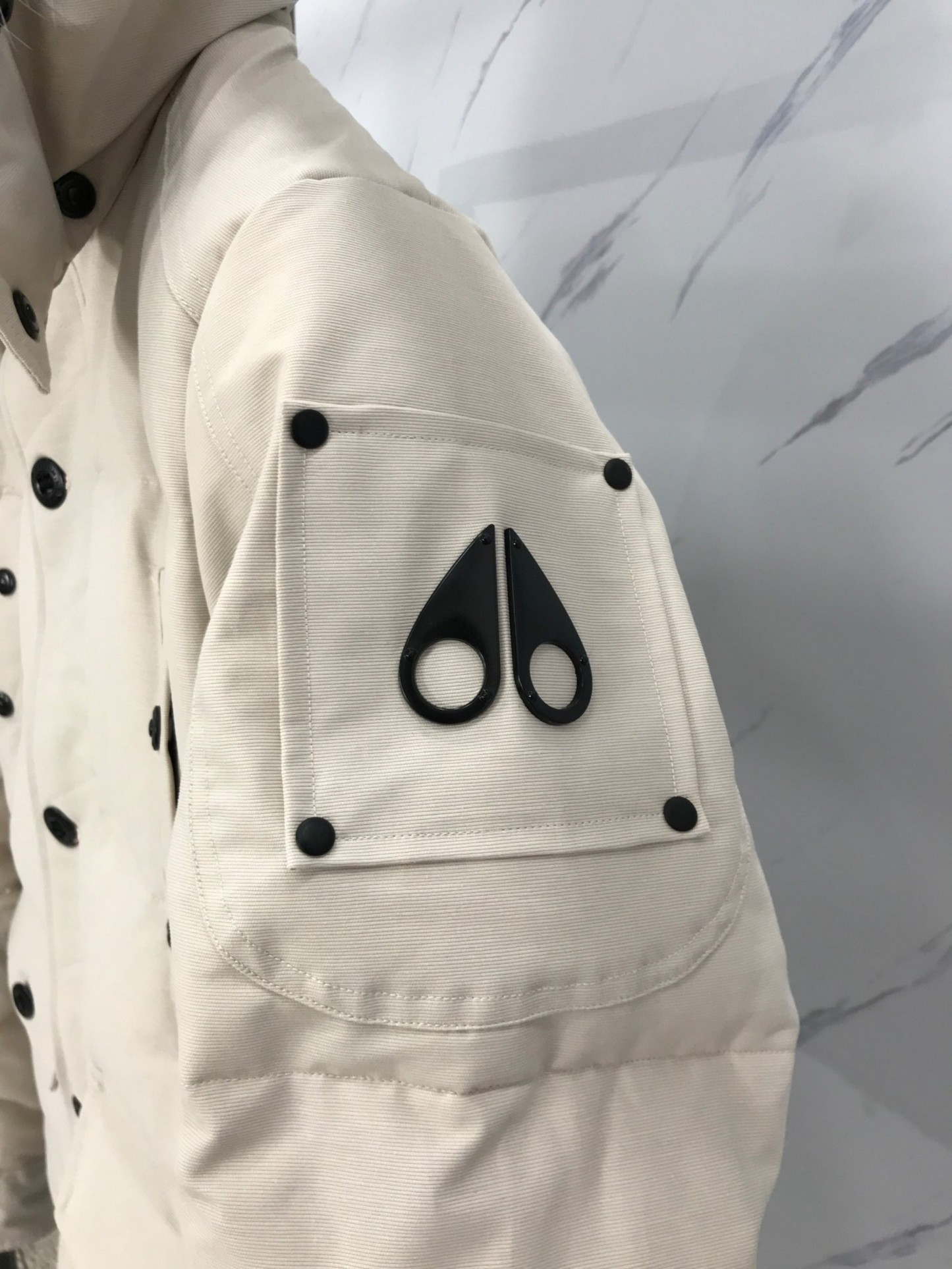 【MOOSE KNUCKLES 公式旗艦店】ダウンジャケット ご好評に付き再入荷！