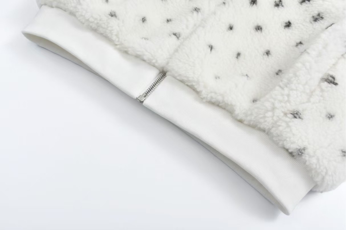 【CELINE公式旗艦店】セリーヌ ダウンベスト ご好評に付き再入荷！