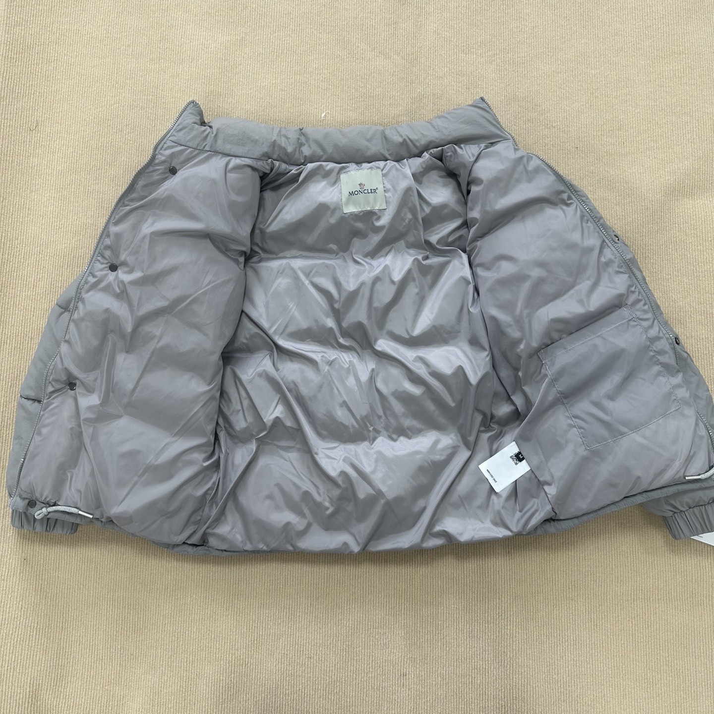 【Moncler公式旗艦店】新作数量限定販売 モンクレール ダウンジャケット