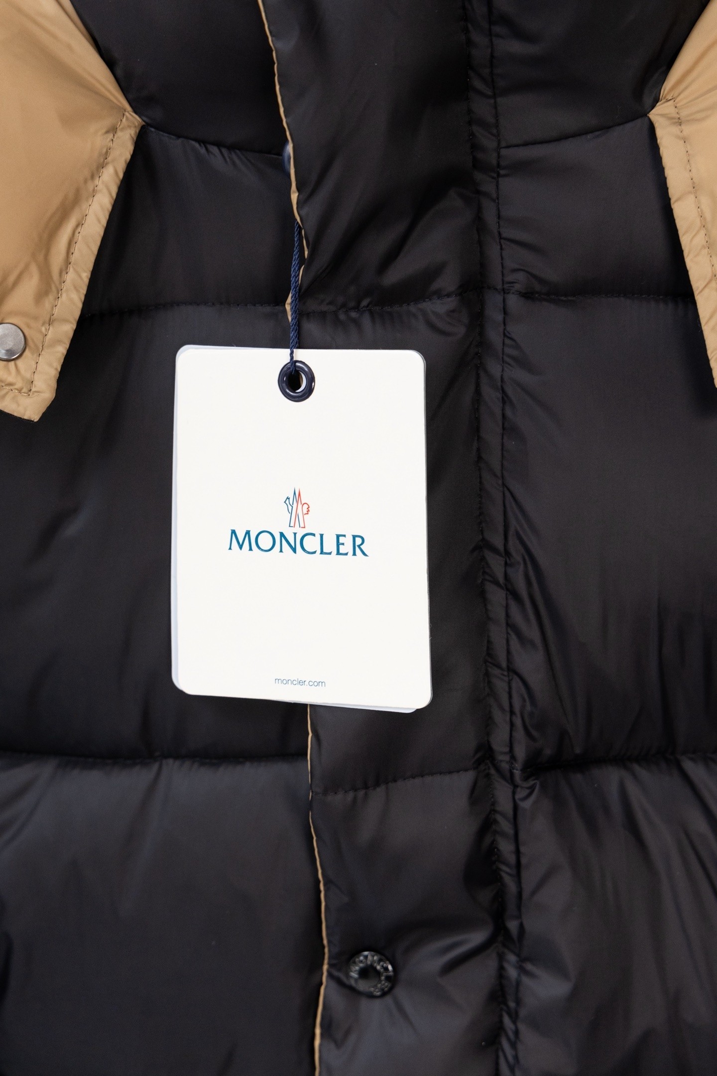 【MONCLER公式 旗艦店】モンクレール ダウンジャケット、ご好評に付き再入荷！