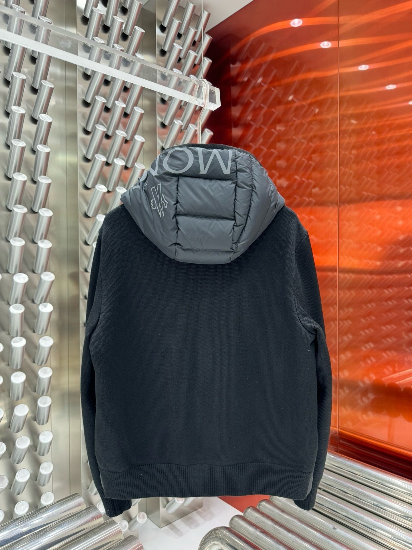 【MONCLER公式 旗艦店】モンクレール ダウンジャケット、ご好評に付き再入荷！