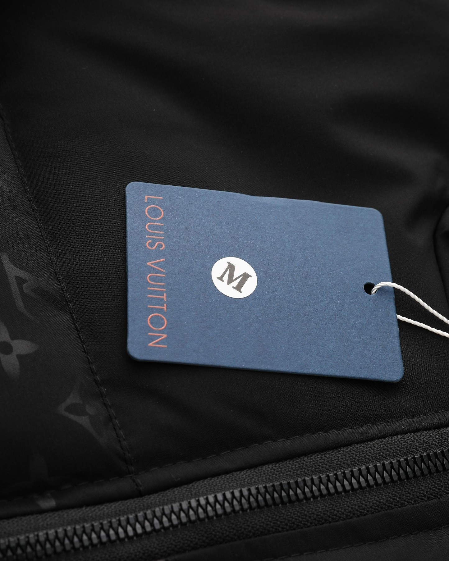 【LOUIS VUITTON旗艦店】ルイヴィトン ダウンジャケット ご好評に付き再入荷！