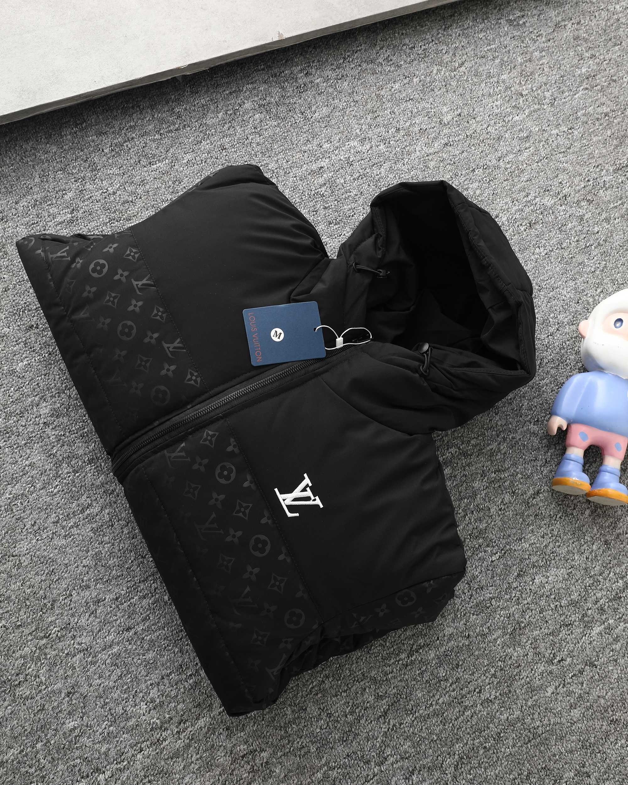 【LOUIS VUITTON旗艦店】ルイヴィトン ダウンジャケット ご好評に付き再入荷！