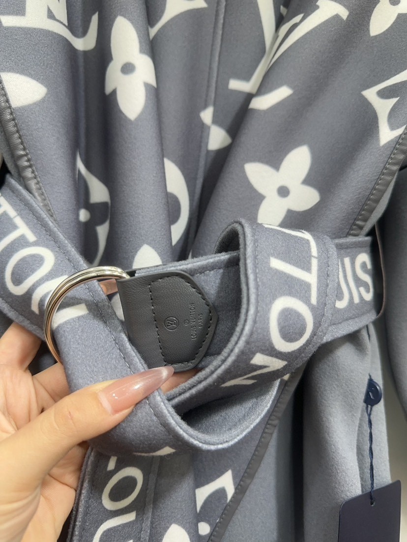 【LOUIS VUITTON旗艦店】ルイヴィトン オーバーコート ご好評に付き再入荷！