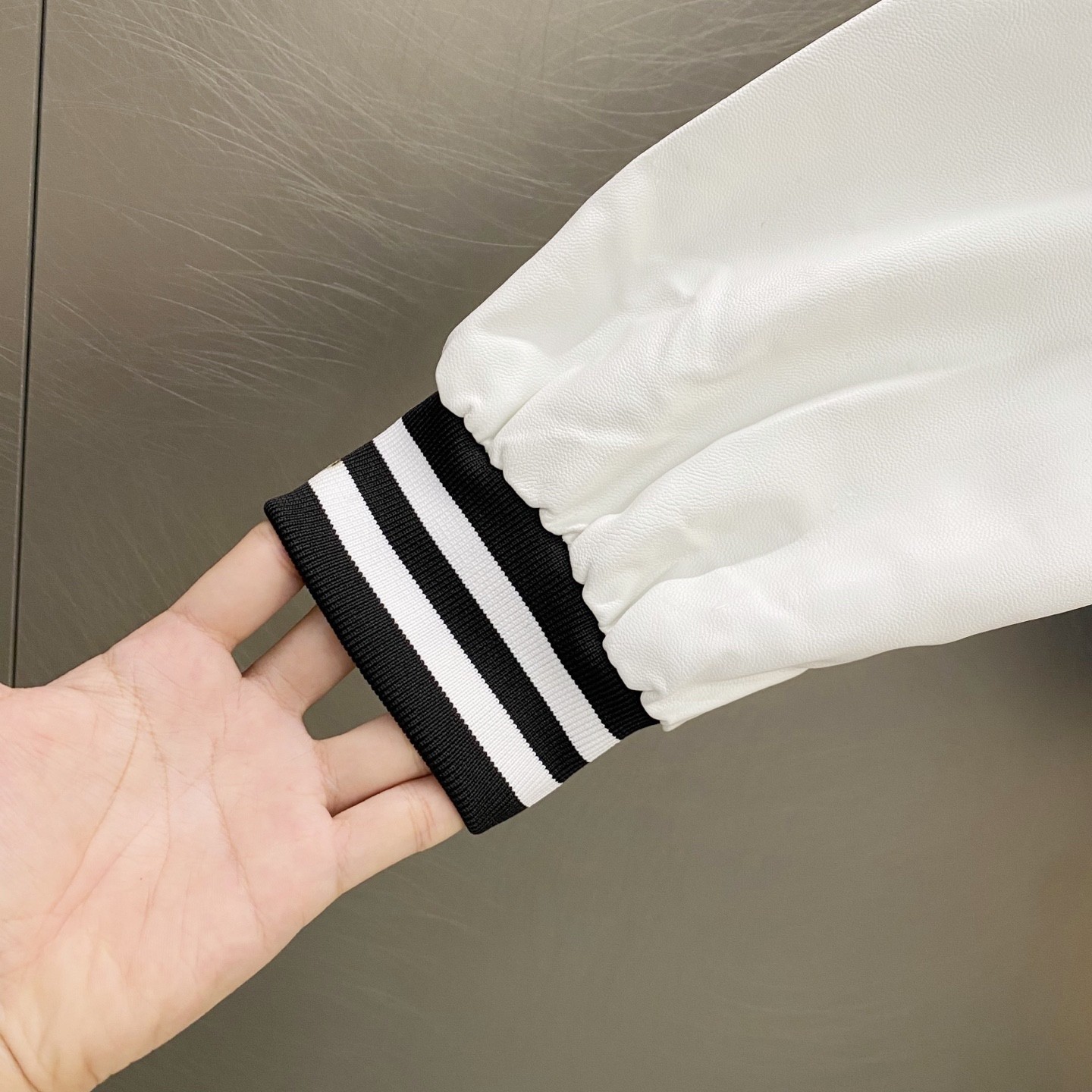 【CELINE旗艦店】セリーヌ 野球服 ジャケット ご好評に付き再入荷！