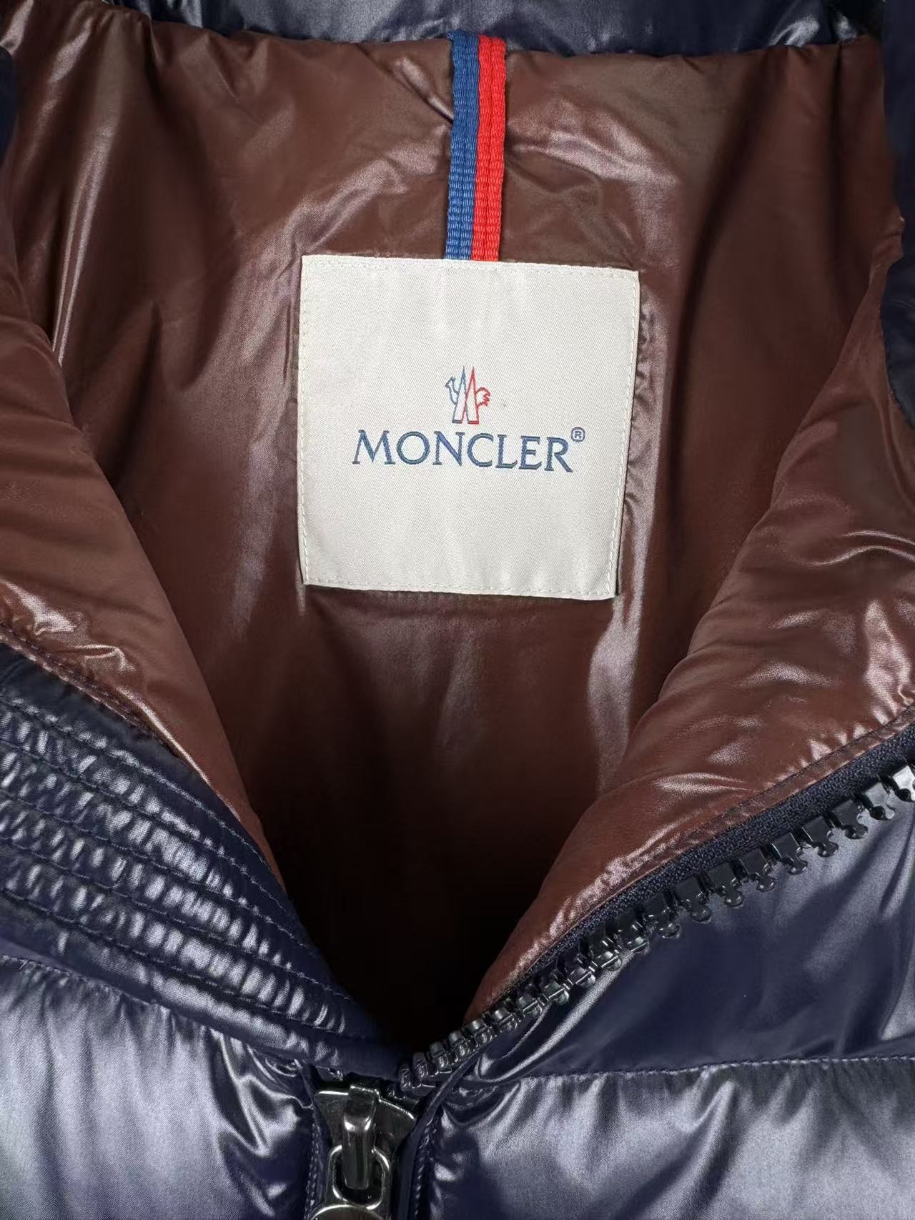 【Moncler全国送料無料】【即日出荷】新作数量限定予行販売モンクレールダウンジャケット