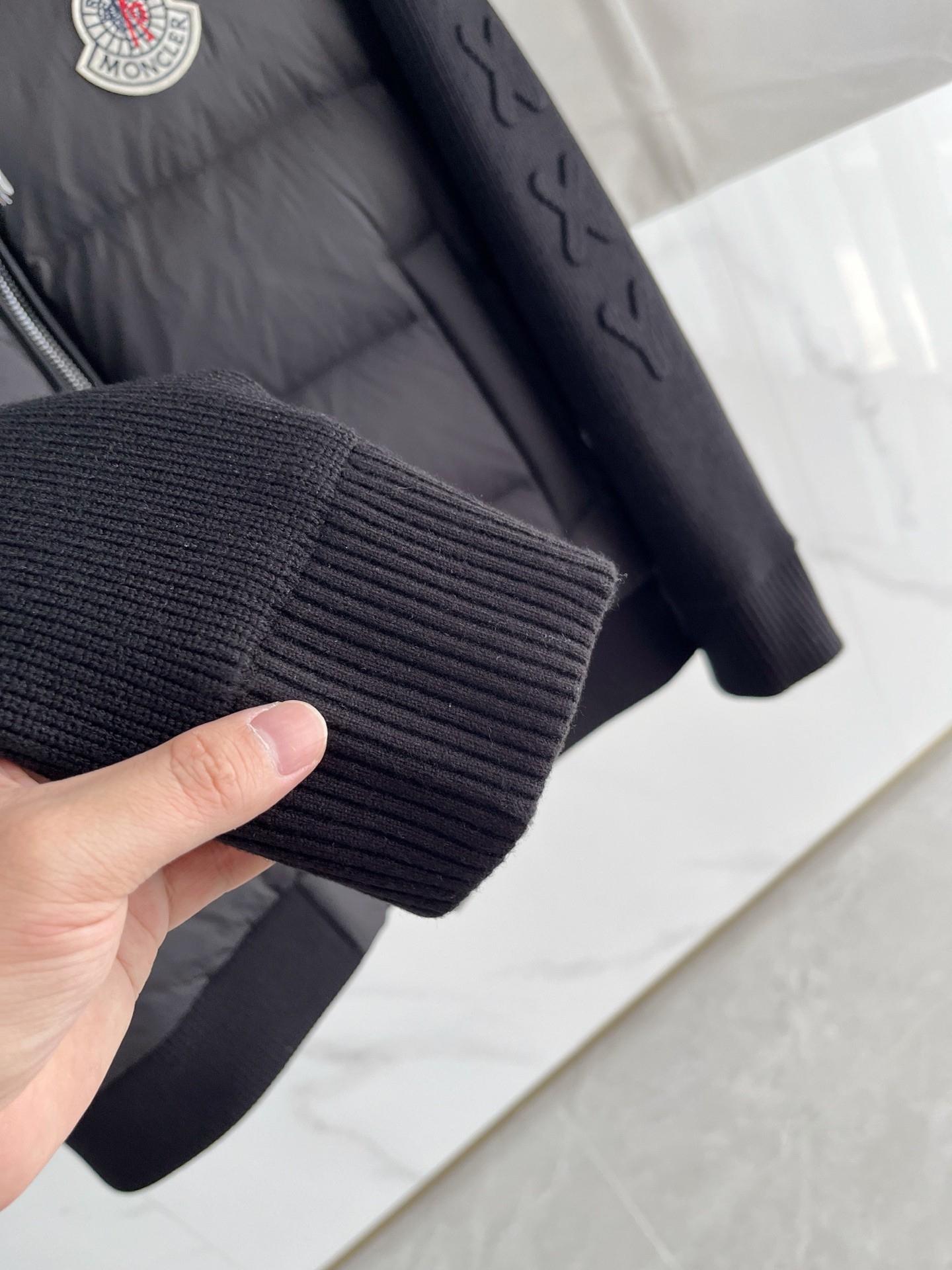 【MONCLER公式 旗艦店】モンクレール ダウンジャケット、ご好評に付き再入荷！