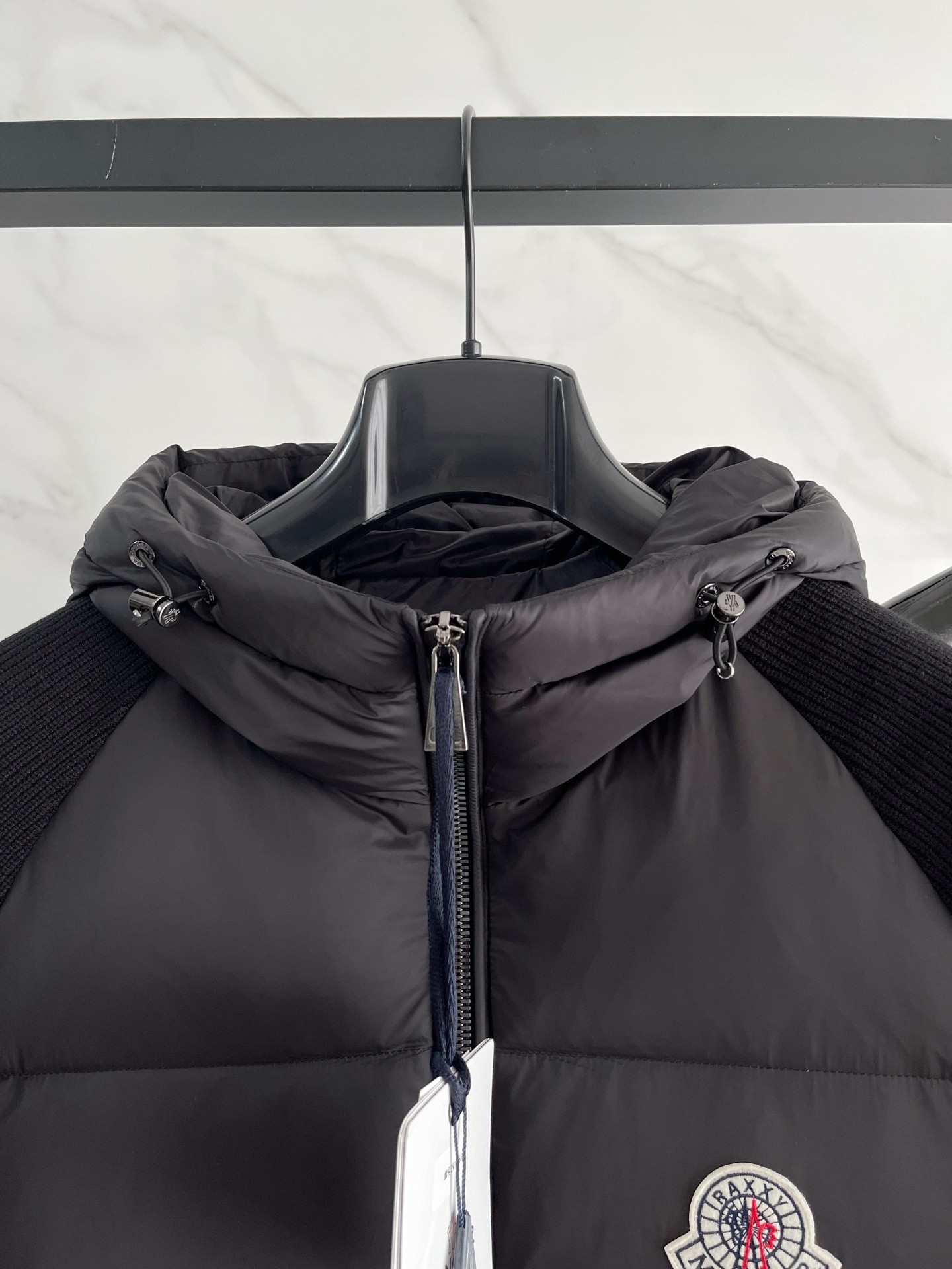 【MONCLER公式 旗艦店】モンクレール ダウンジャケット、ご好評に付き再入荷！