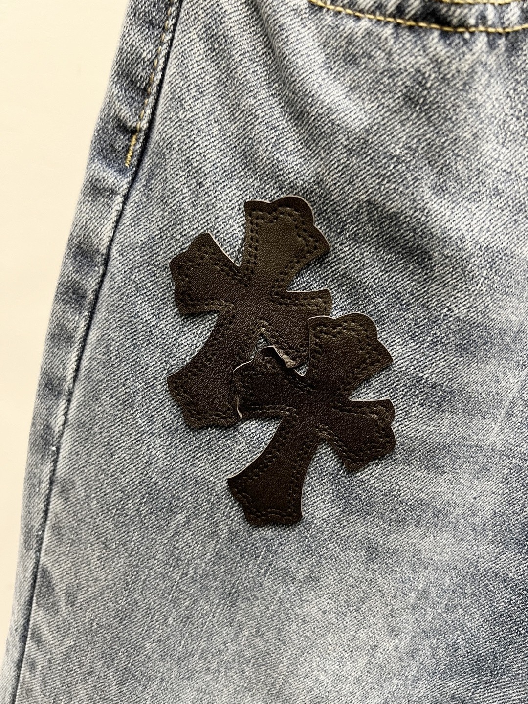 【CHROME HEARTS 公式旗艦店】クロムハーツ ジーパン、ご好評に付き再入荷！