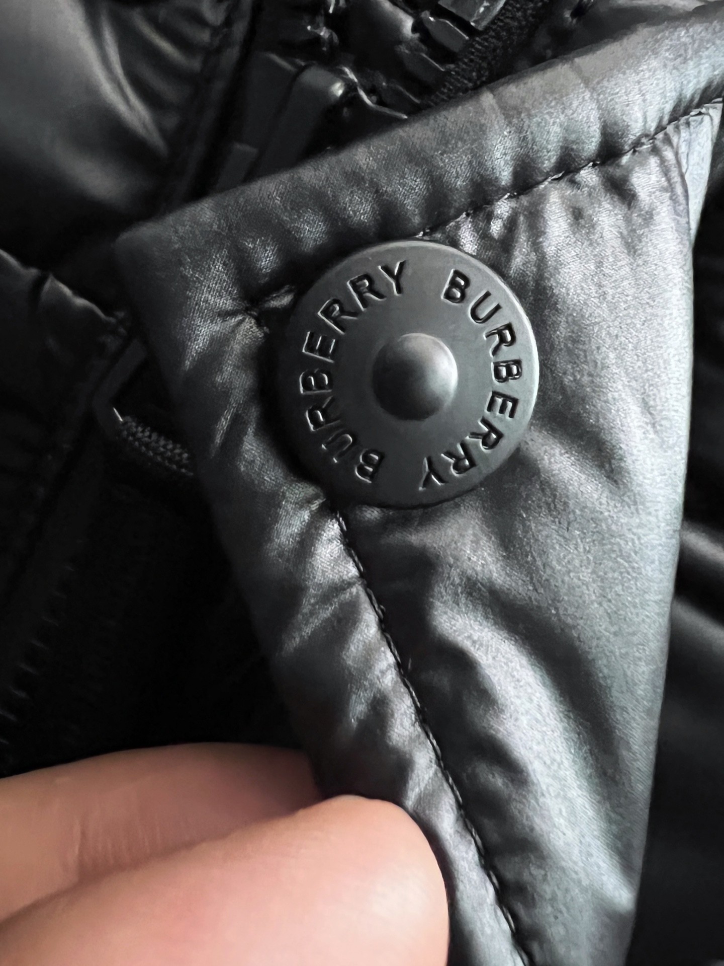 【BUREERRY旗艦店】（バーバリー）ダウンジャケット、ご好評に付き再入荷！！