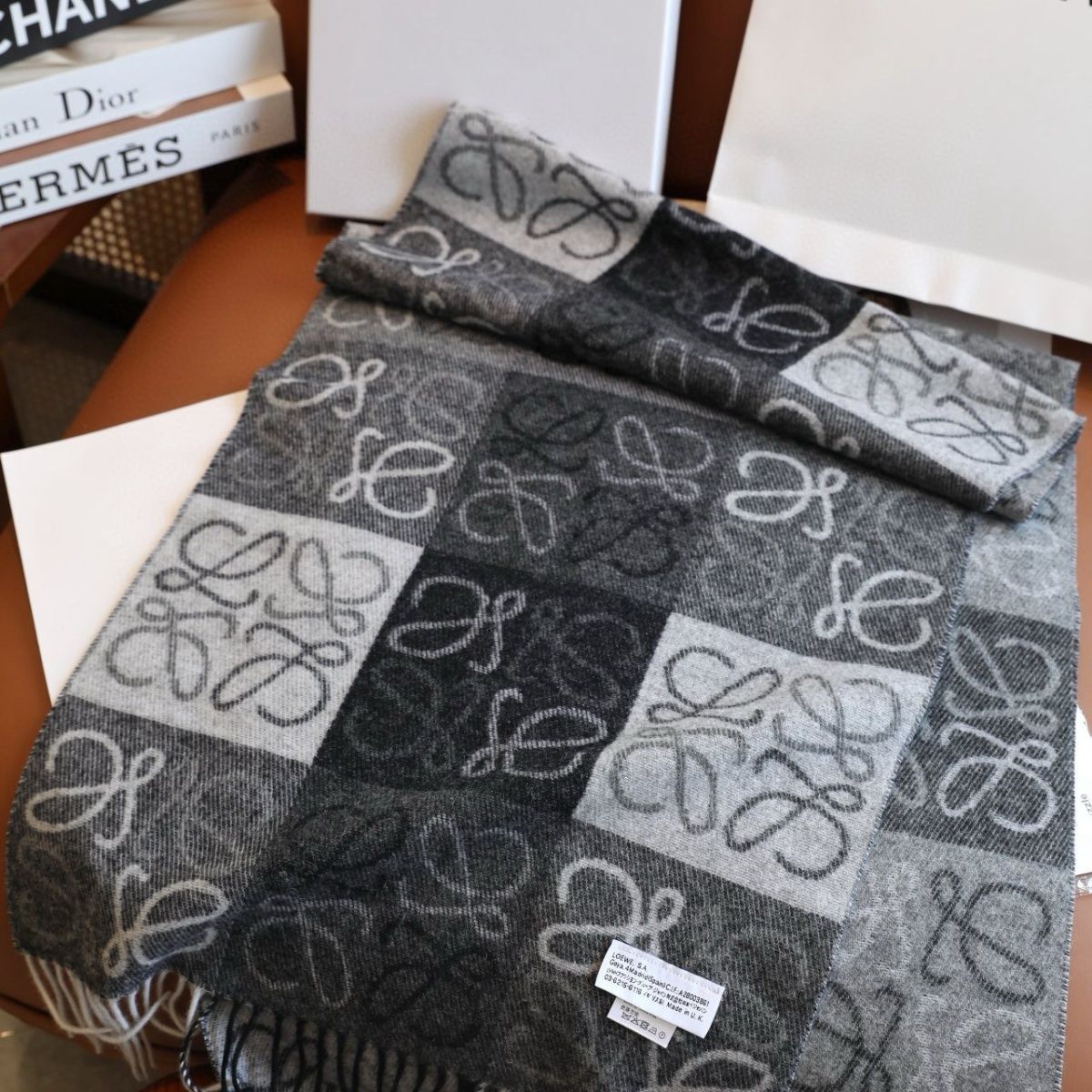 【LOEWE公式旗艦店】ロエベ スカーフ 限定発売 送料無料