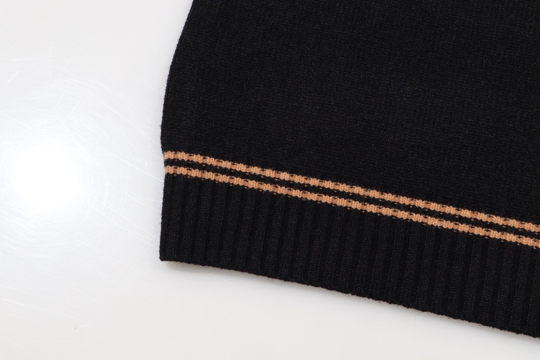 【PRADA 公式旗艦店】プラダ セーター好評に付き再入荷！ 241031