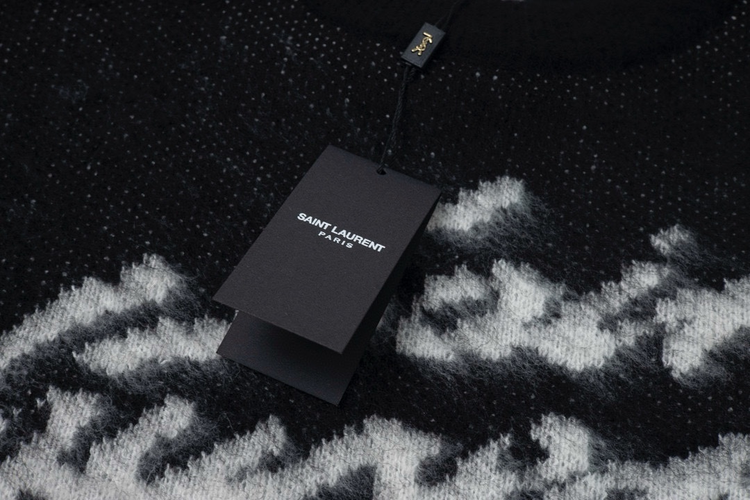 【YSL SAINT LAURENT 公式旗艦店】サンローラン セーター好評に付き再入荷！ 241116