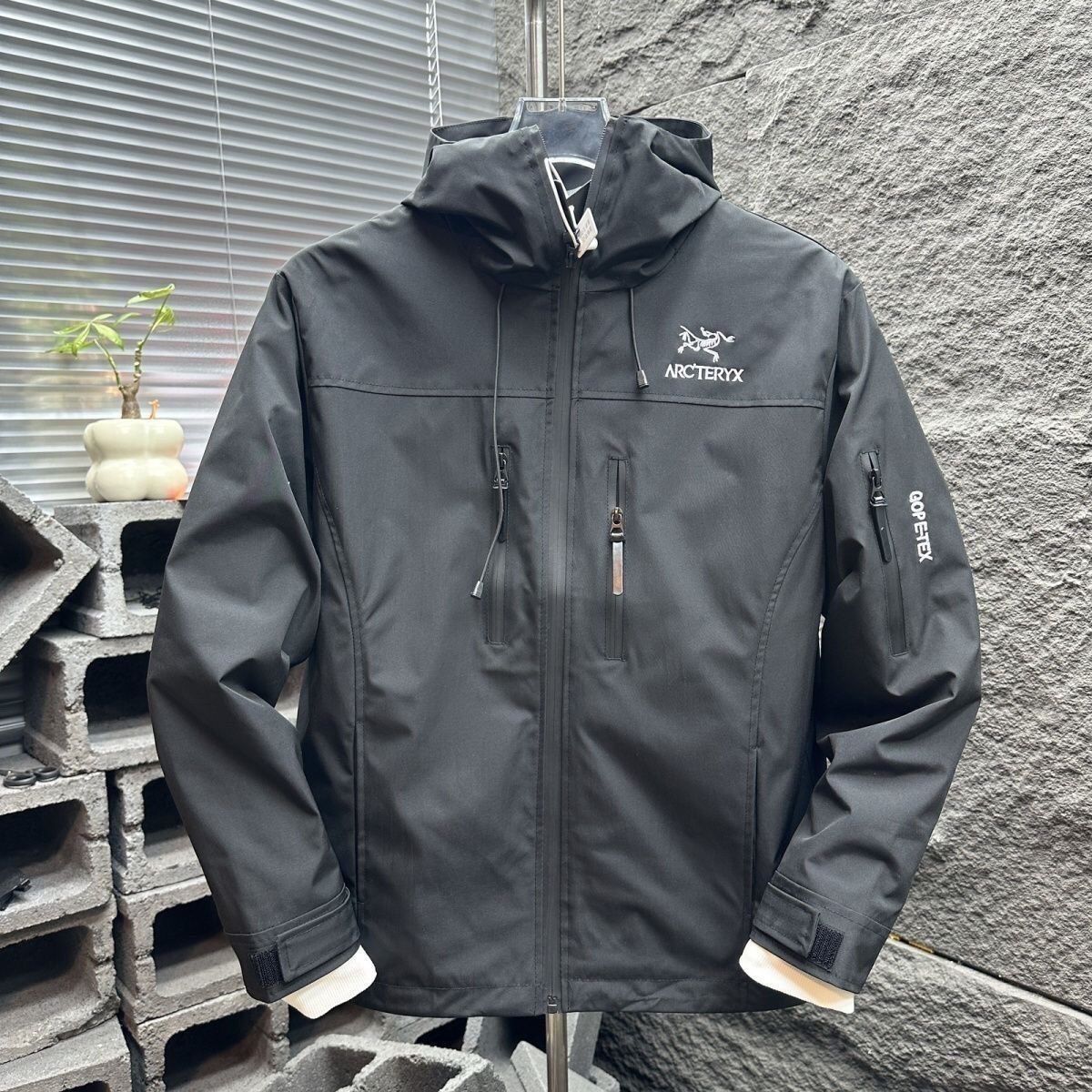 【ARC'TERYX旗艦店】トレッキングジャケット ご好評に付き再入荷！