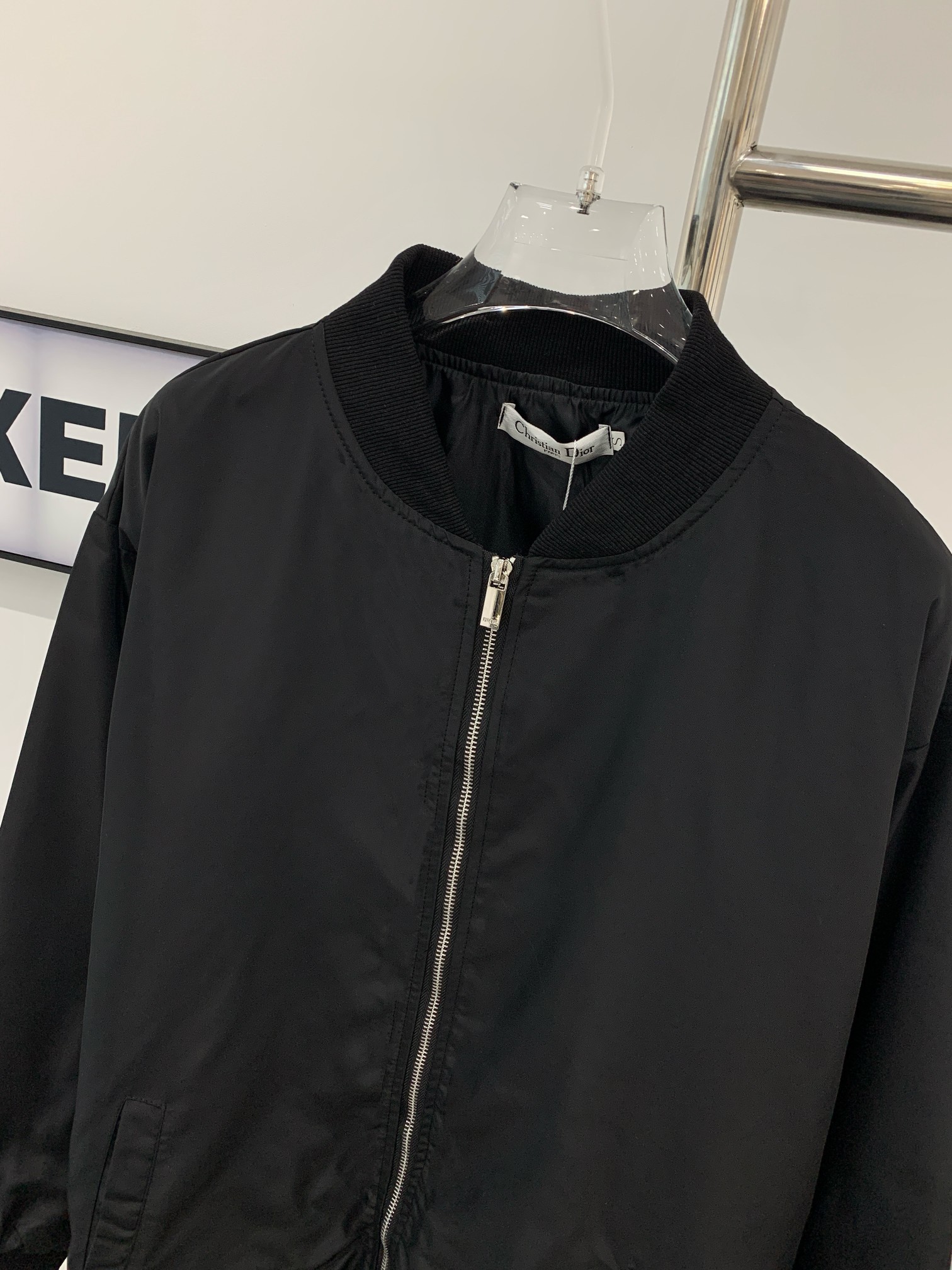 【Dior公式旗艦店】（ディオール）ジャケット、ご好評に付き再入荷！