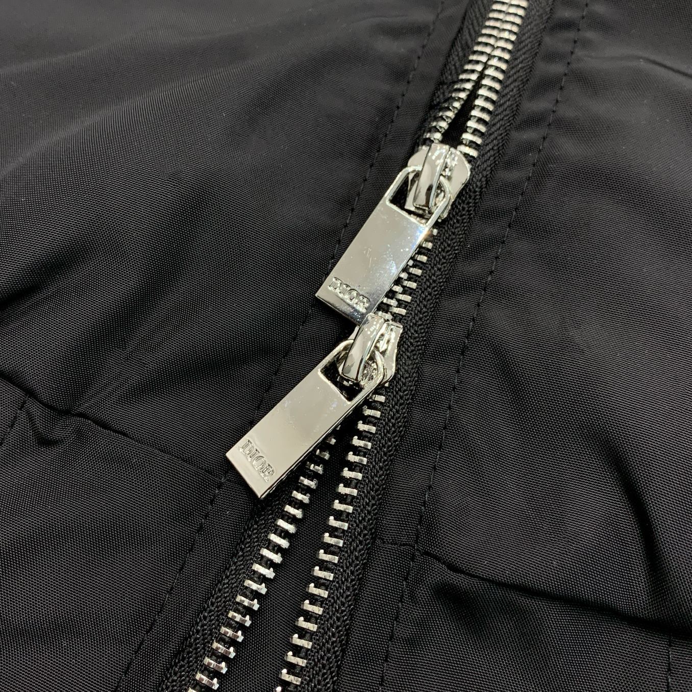 【Dior公式旗艦店】（ディオール）ジャケット、ご好評に付き再入荷！