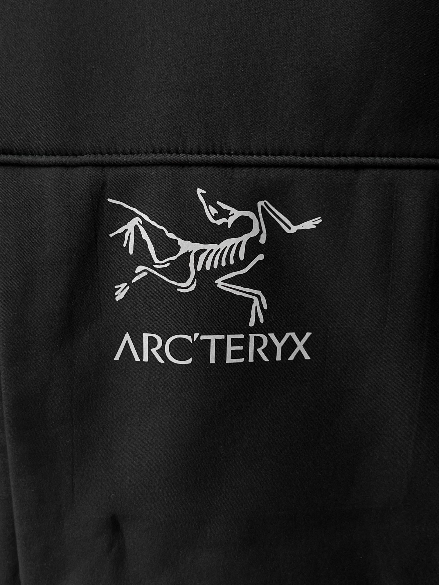 【ARC'TERYX旗艦店】保温ジャケット 男女兼用 ご好評に付き再入荷！