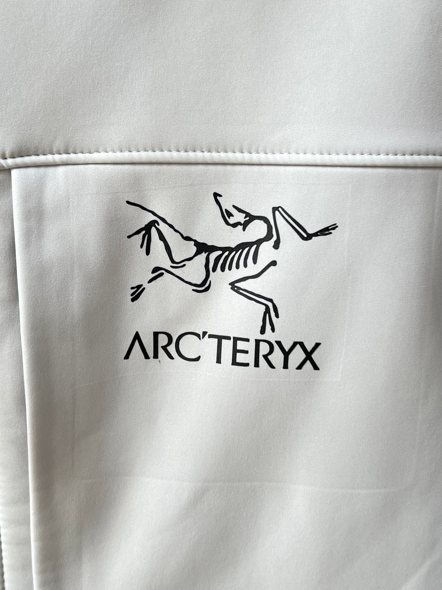 【ARC'TERYX旗艦店】保温ジャケット 男女兼用 ご好評に付き再入荷！