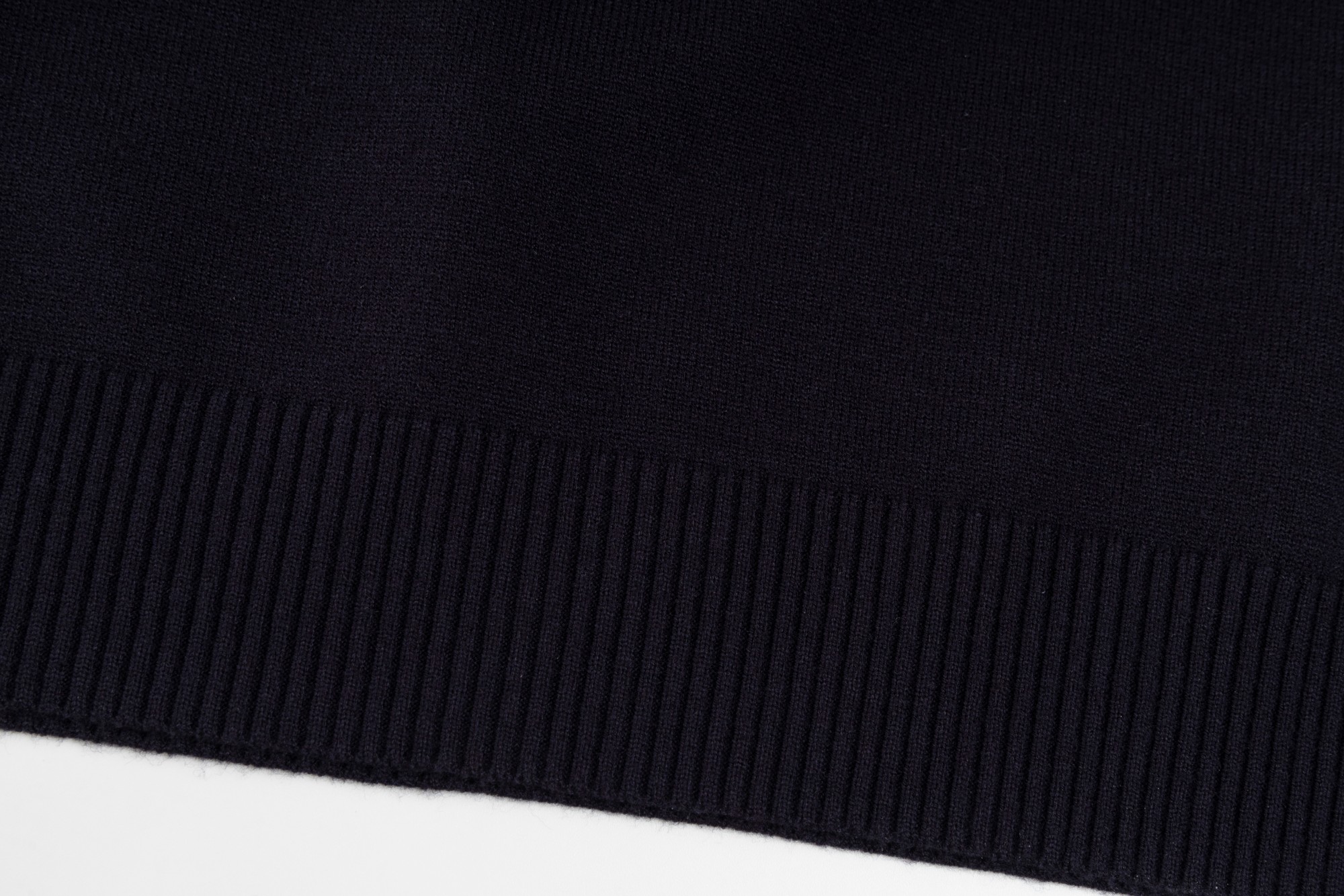 【LOUIS VUITTON旗艦店】ルイヴィトン セーター ご好評に付き再入荷！