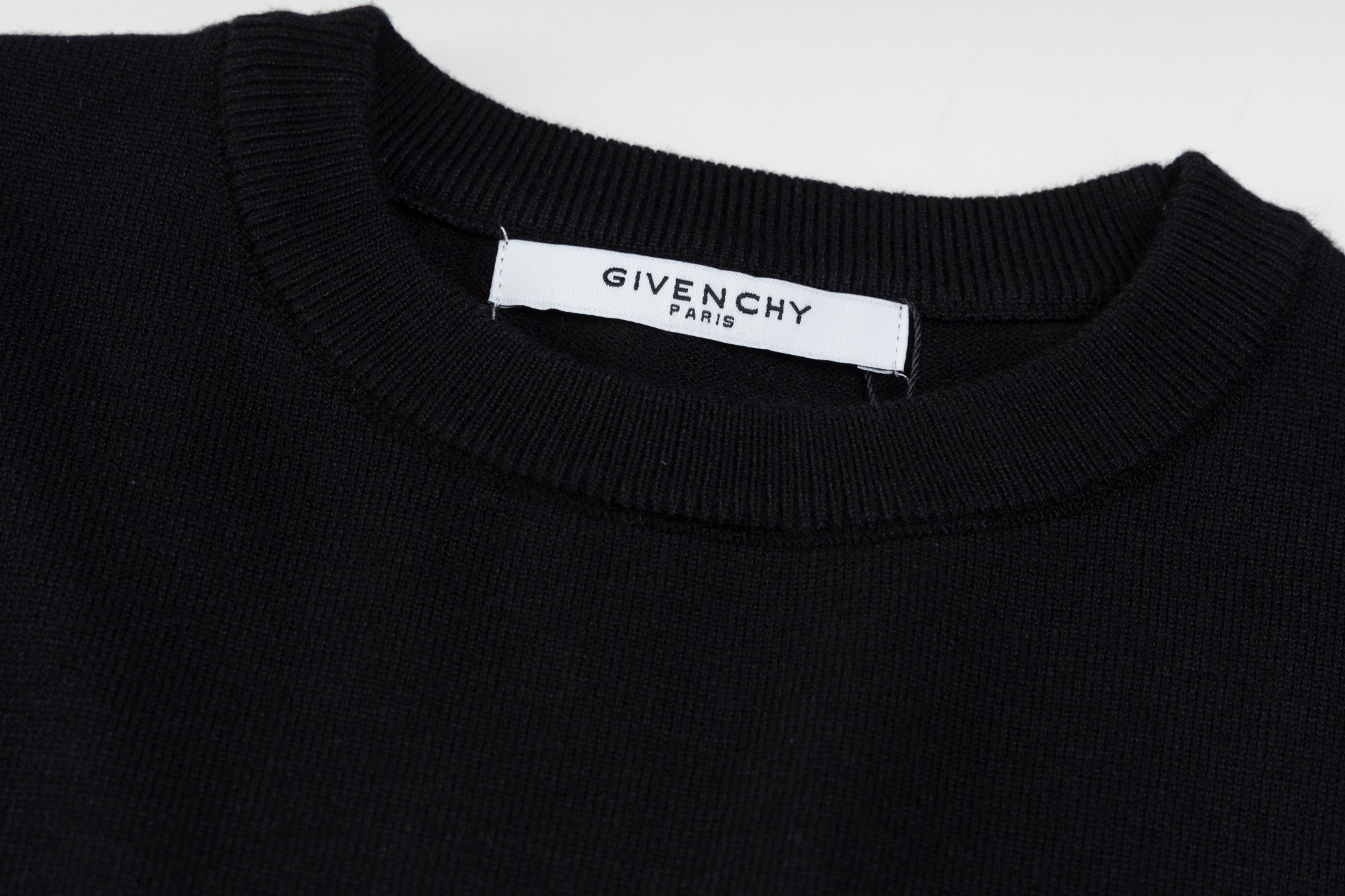 【GIVENCHY旗艦店】ジバンシー セーター ご好評に付き再入荷！