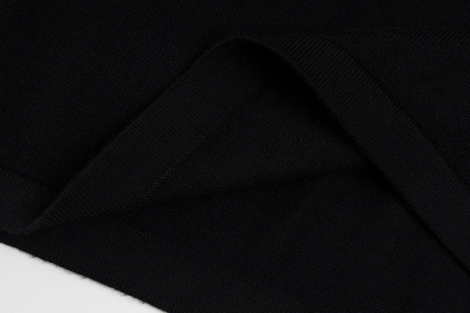 【GIVENCHY旗艦店】ジバンシー セーター ご好評に付き再入荷！