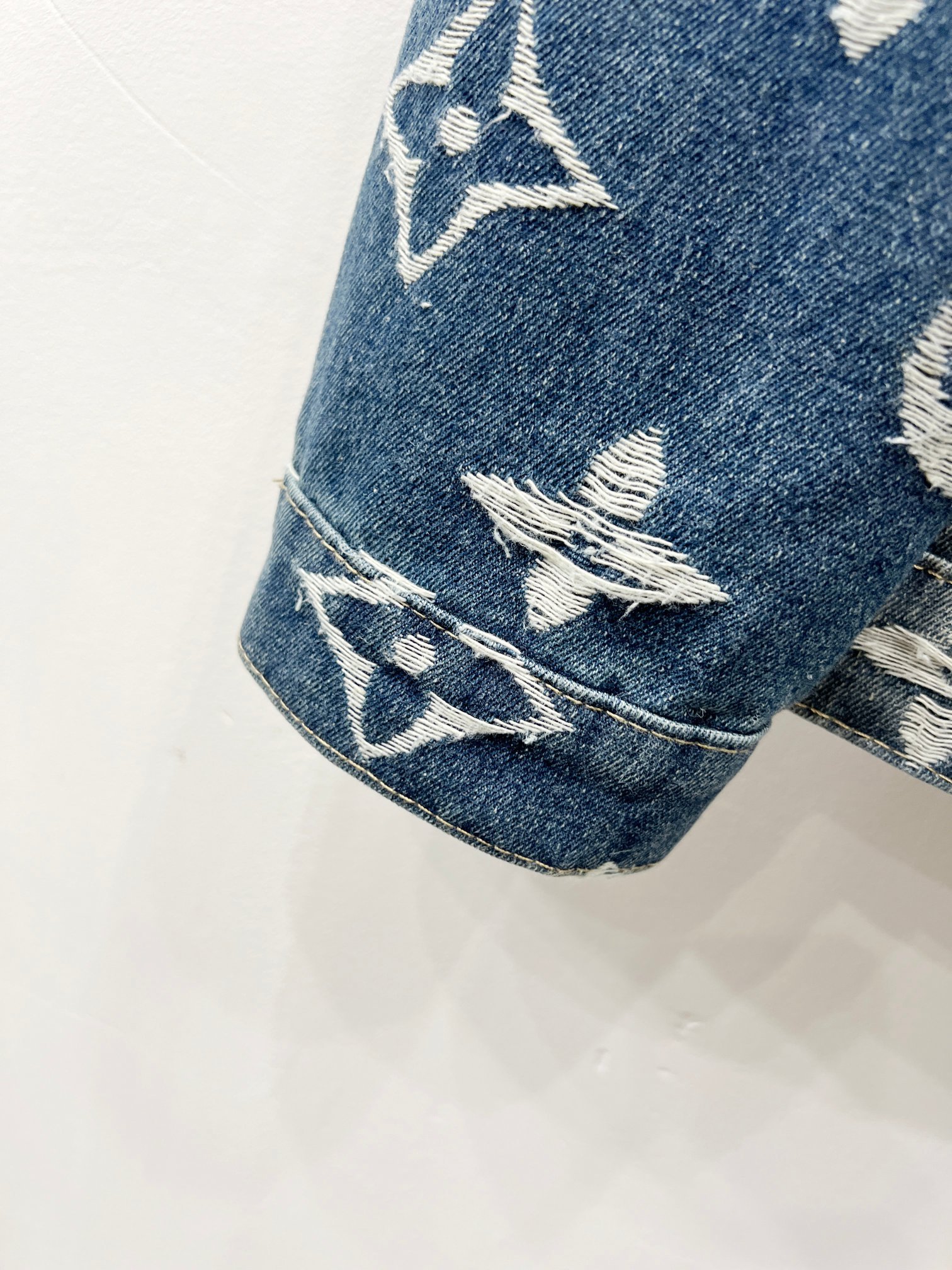 【LOUIS VUITTON旗艦店】ルイヴィトン デニムジャケット ご好評に付き再入荷！