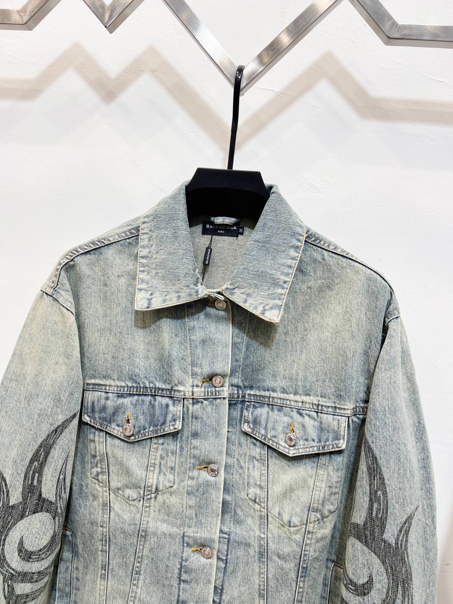 【BALENCIAGA】バレンシアガ デニムジャケット ご好評に付き再入荷！