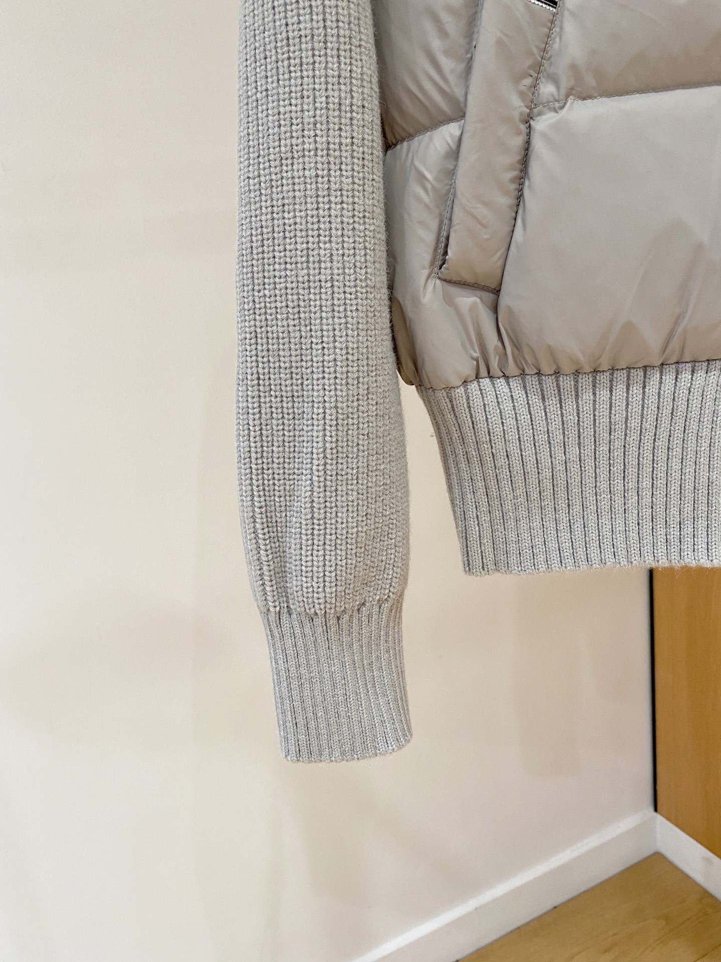 【MONCLER 公式旗艦店】モンクレール ダウンジャケット ご好評に付き再入荷！