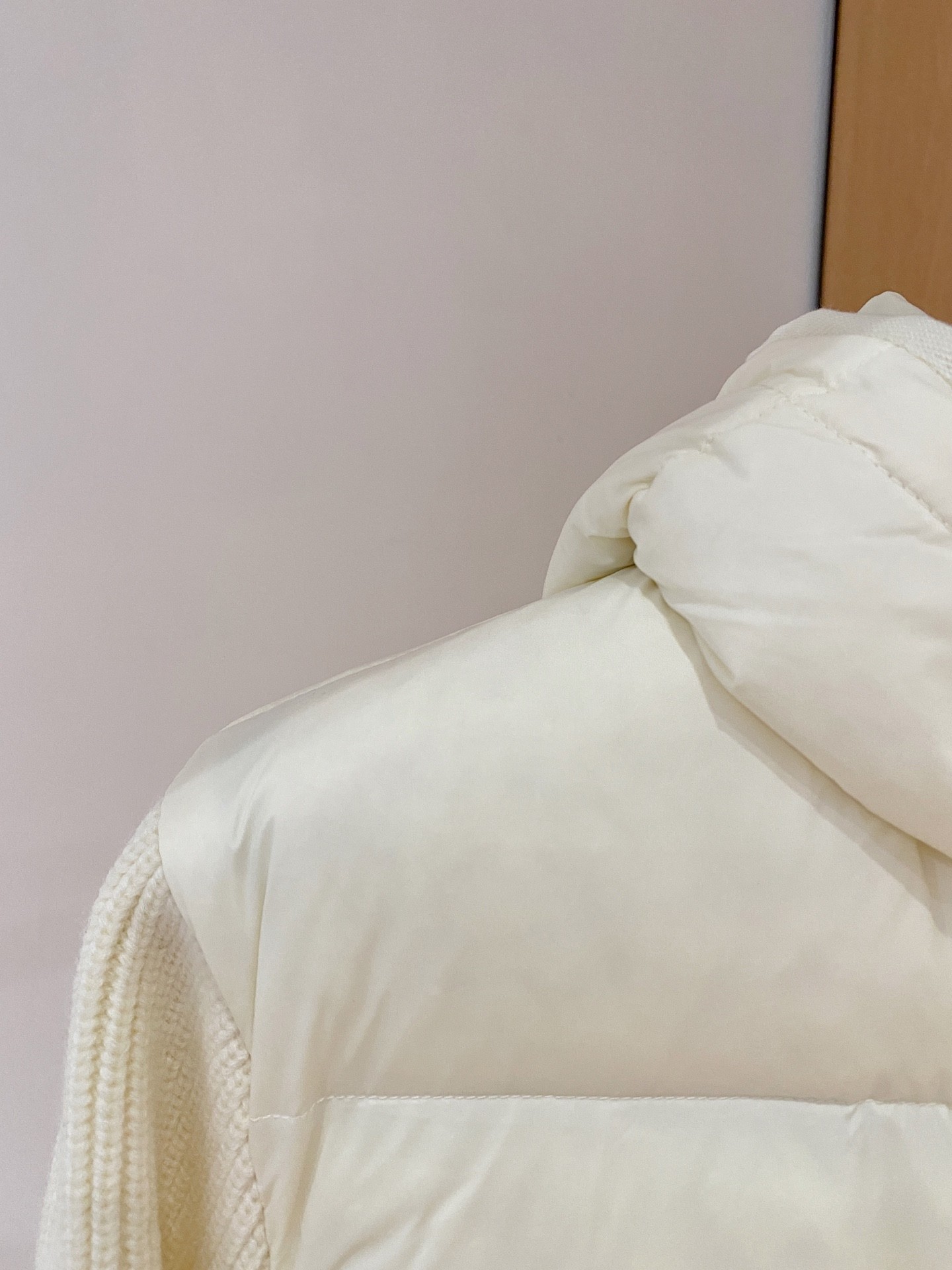 【MONCLER 公式旗艦店】モンクレール ダウンジャケット ご好評に付き再入荷！