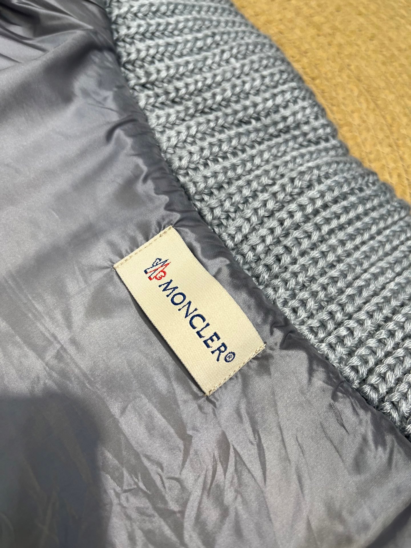 【MONCLER 公式旗艦店】モンクレール ダウンジャケット ご好評に付き再入荷！